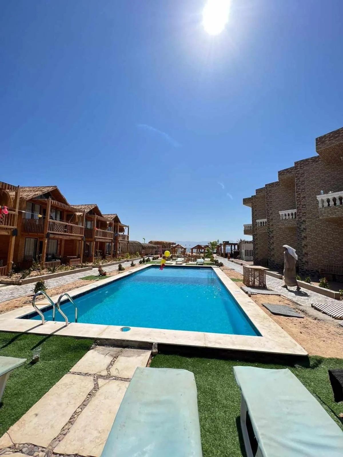 Green Beach Camp & Hotel