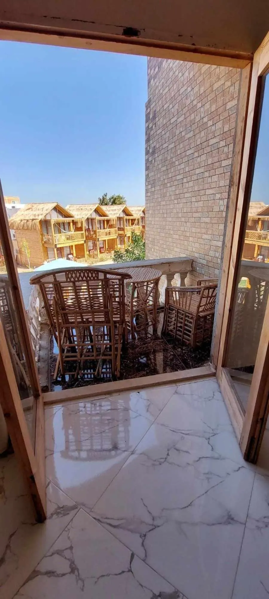 Green Beach Camp & Hotel