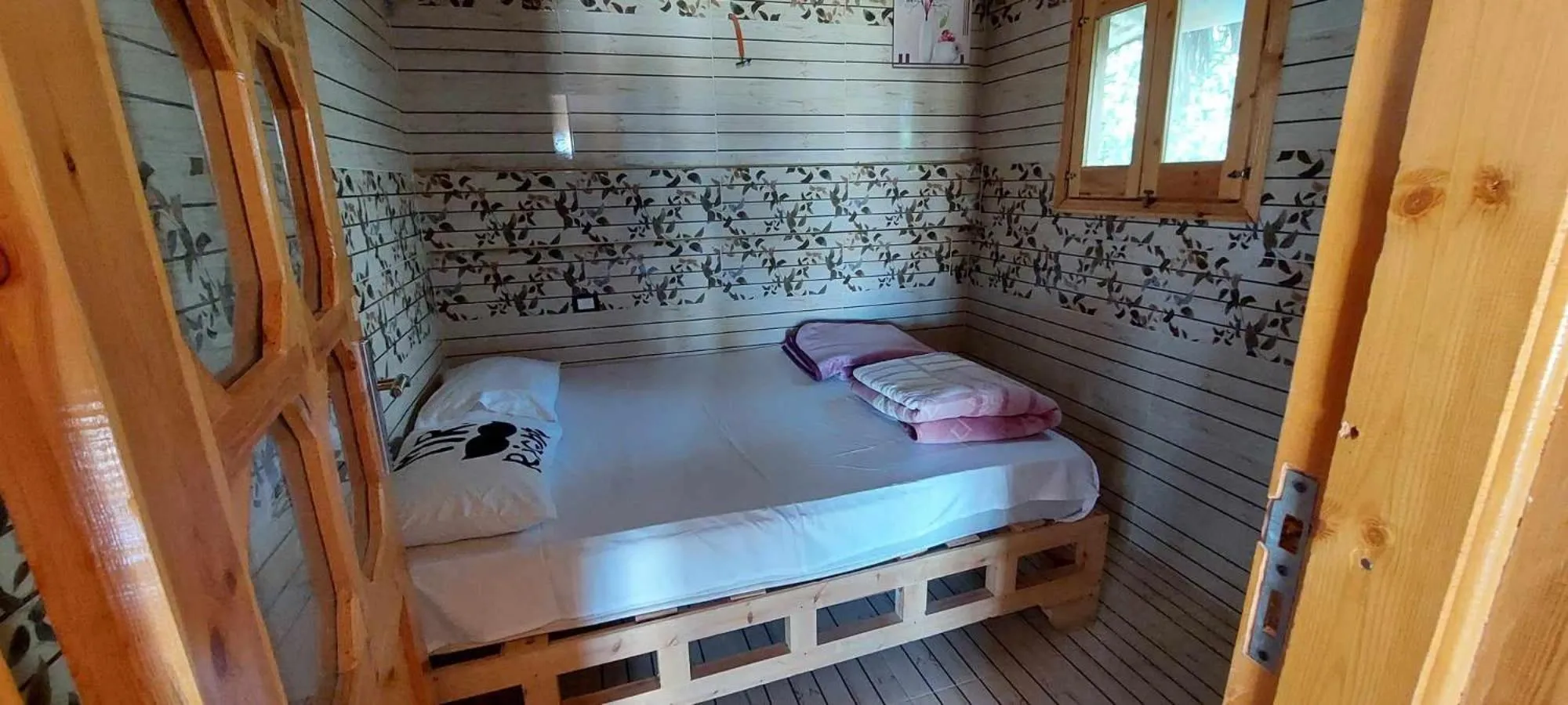 Bed in Green Beach Camp & Hotel