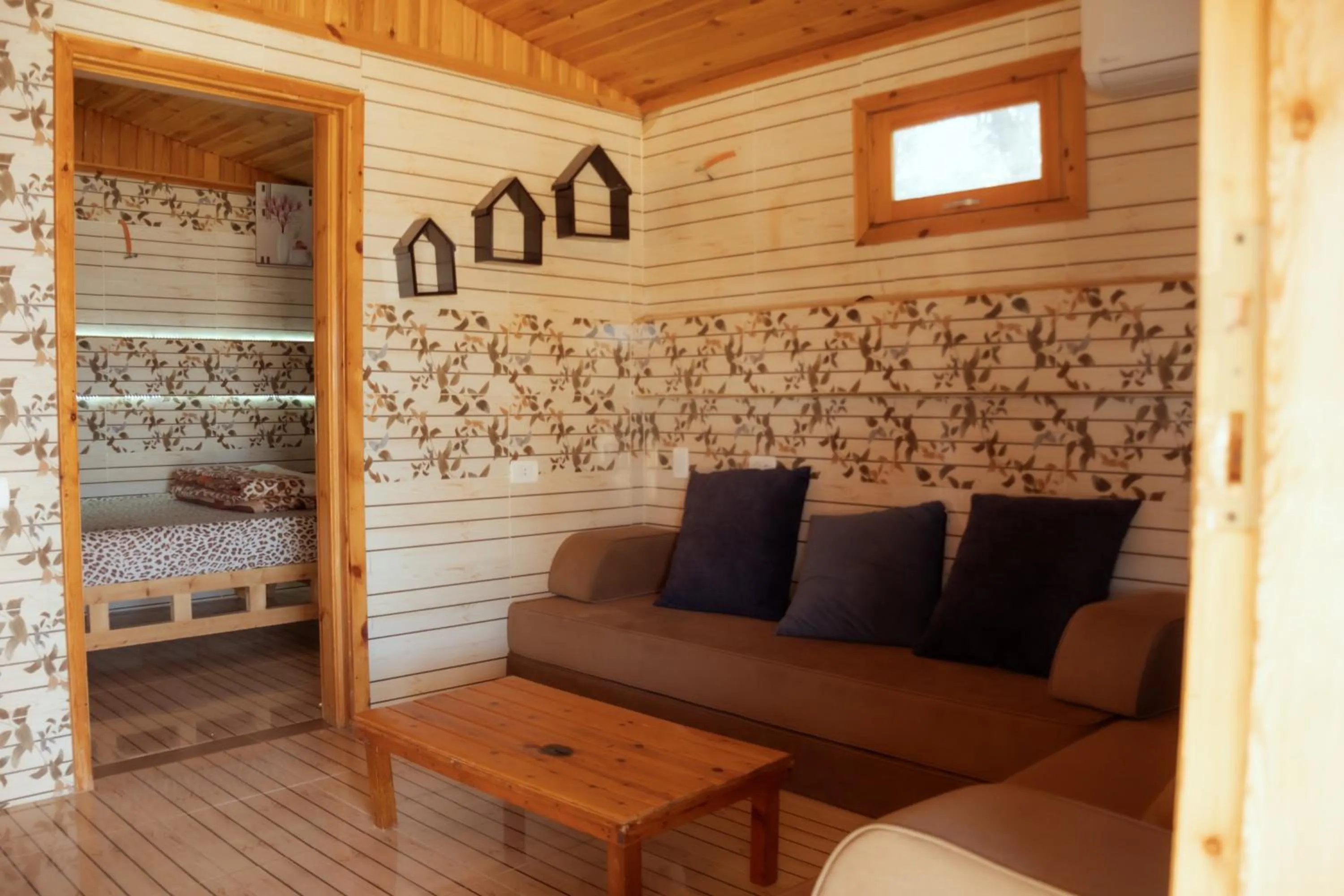 Green Beach Camp & Hotel