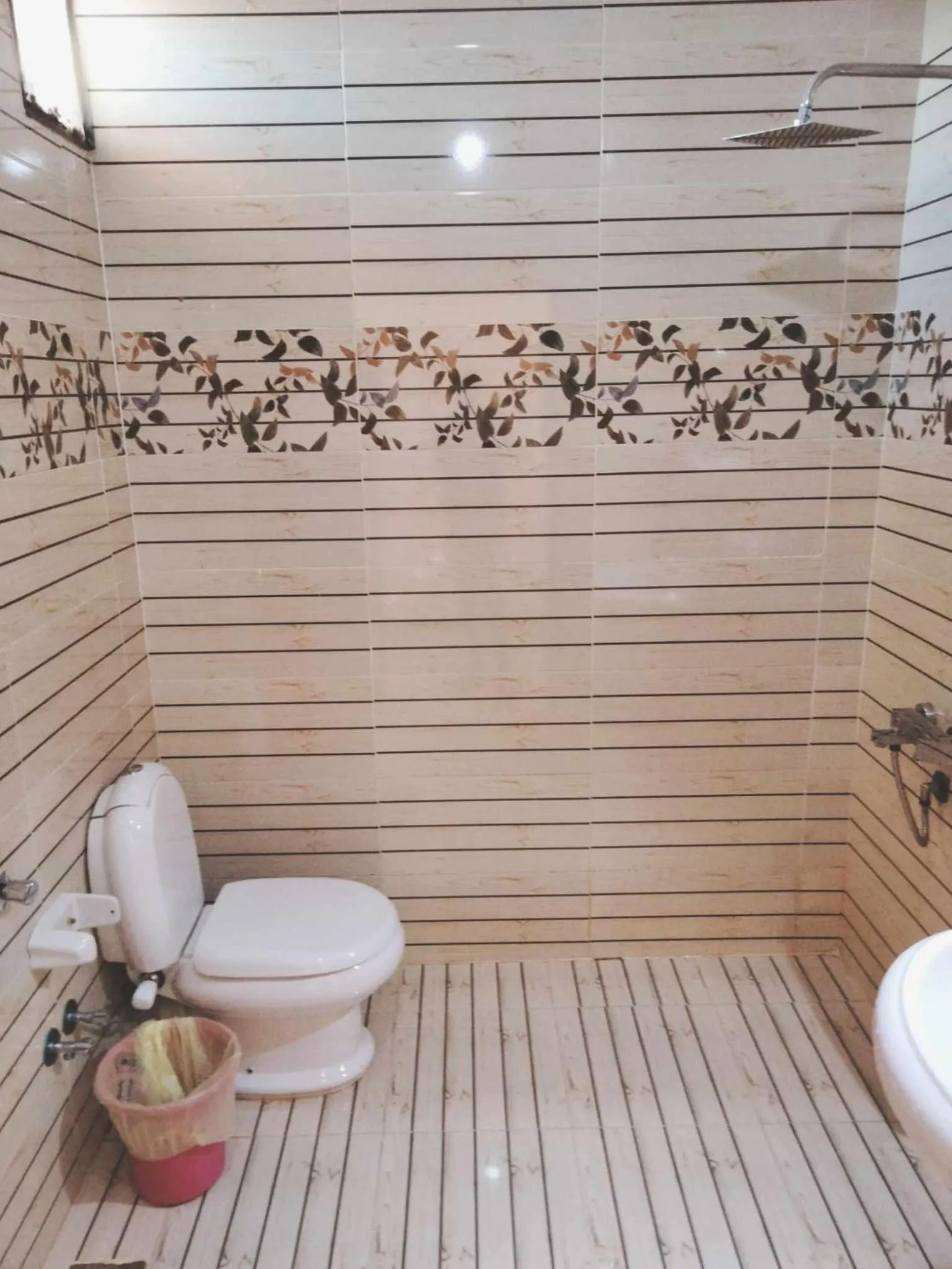 Green Beach Camp & Hotel