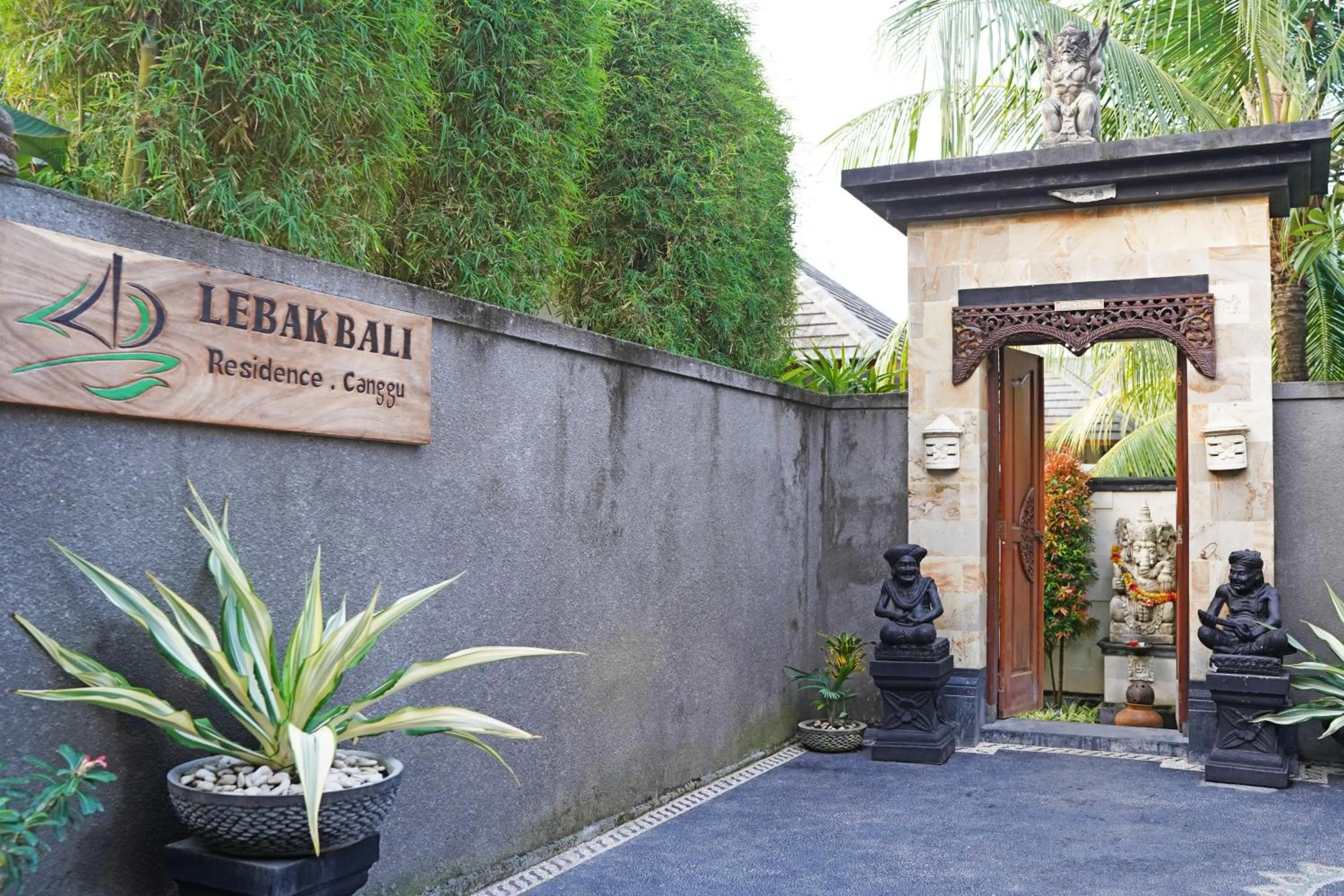 Facade/entrance in Lebak Bali Residence