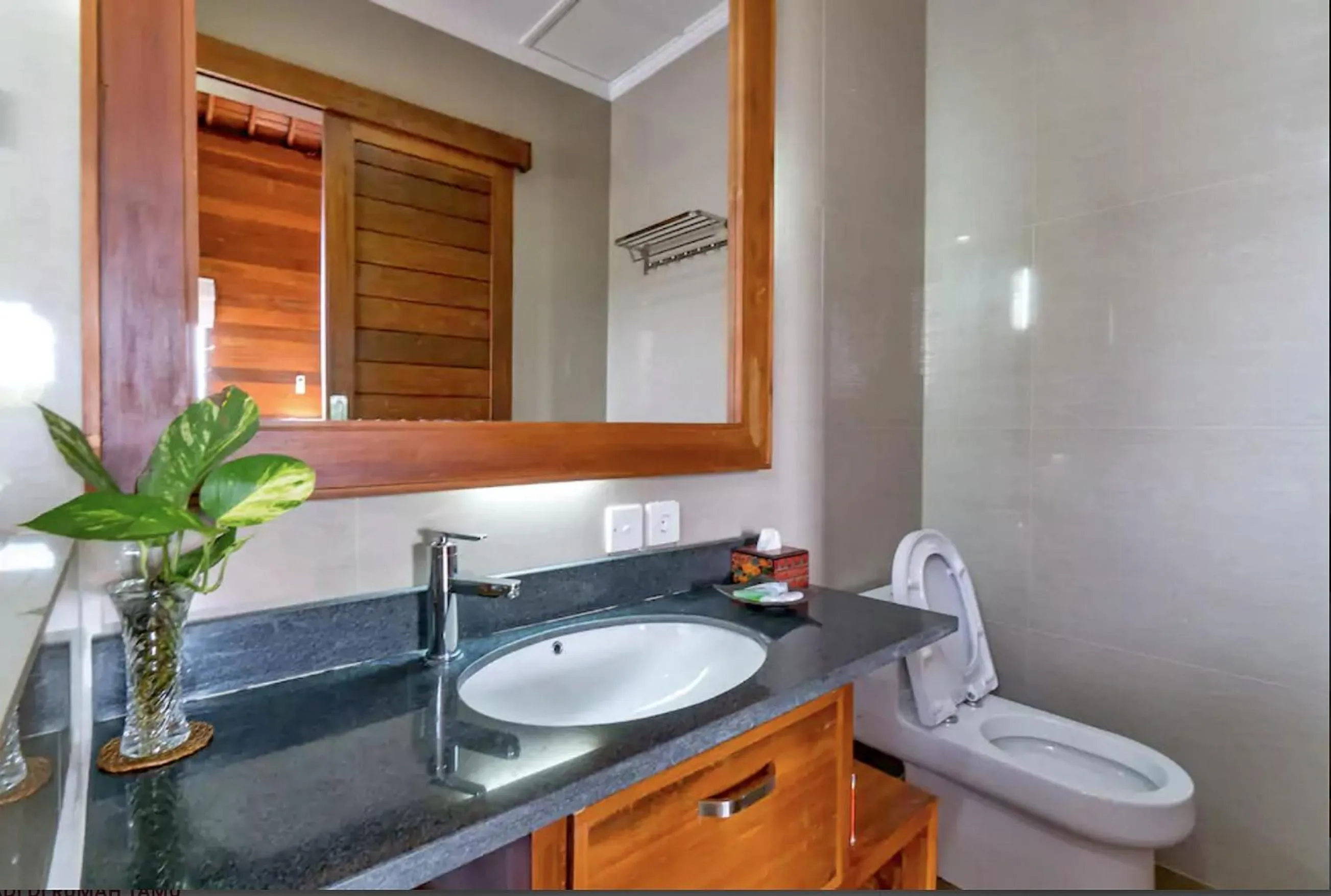 Bathroom in Lebak Bali Residence