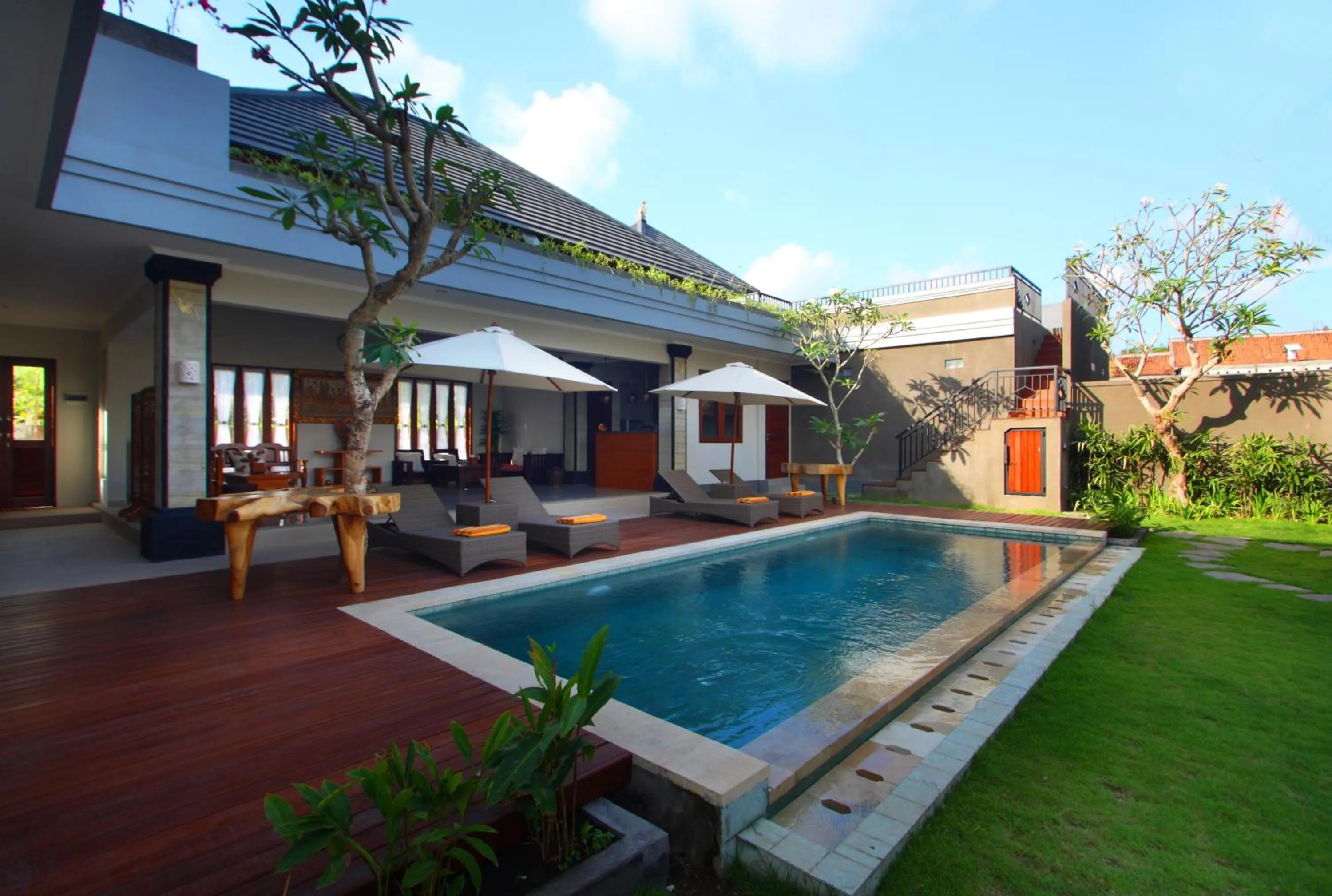 Facade/entrance in Lebak Bali Residence