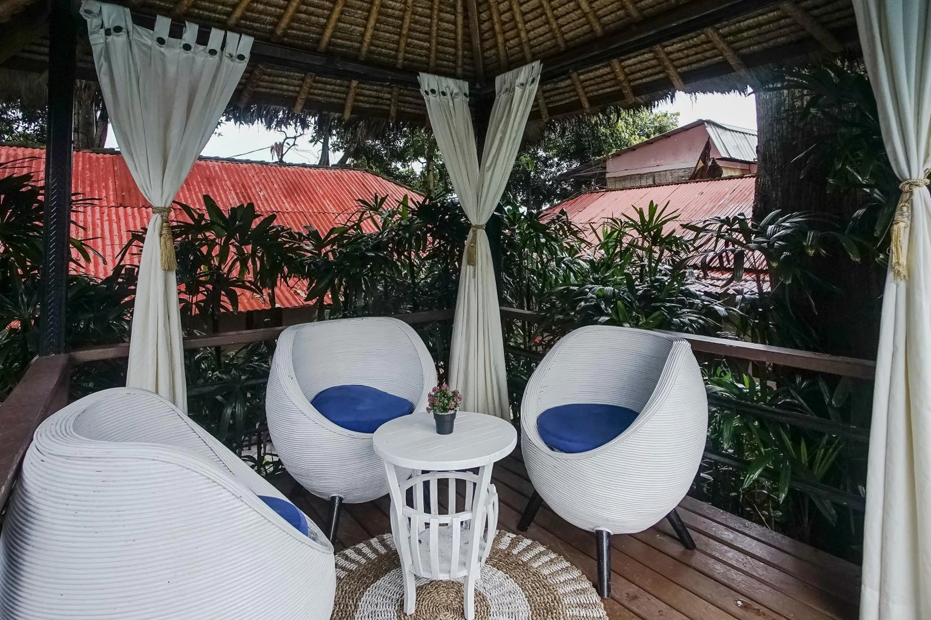 Swimming pool in Kampung 168