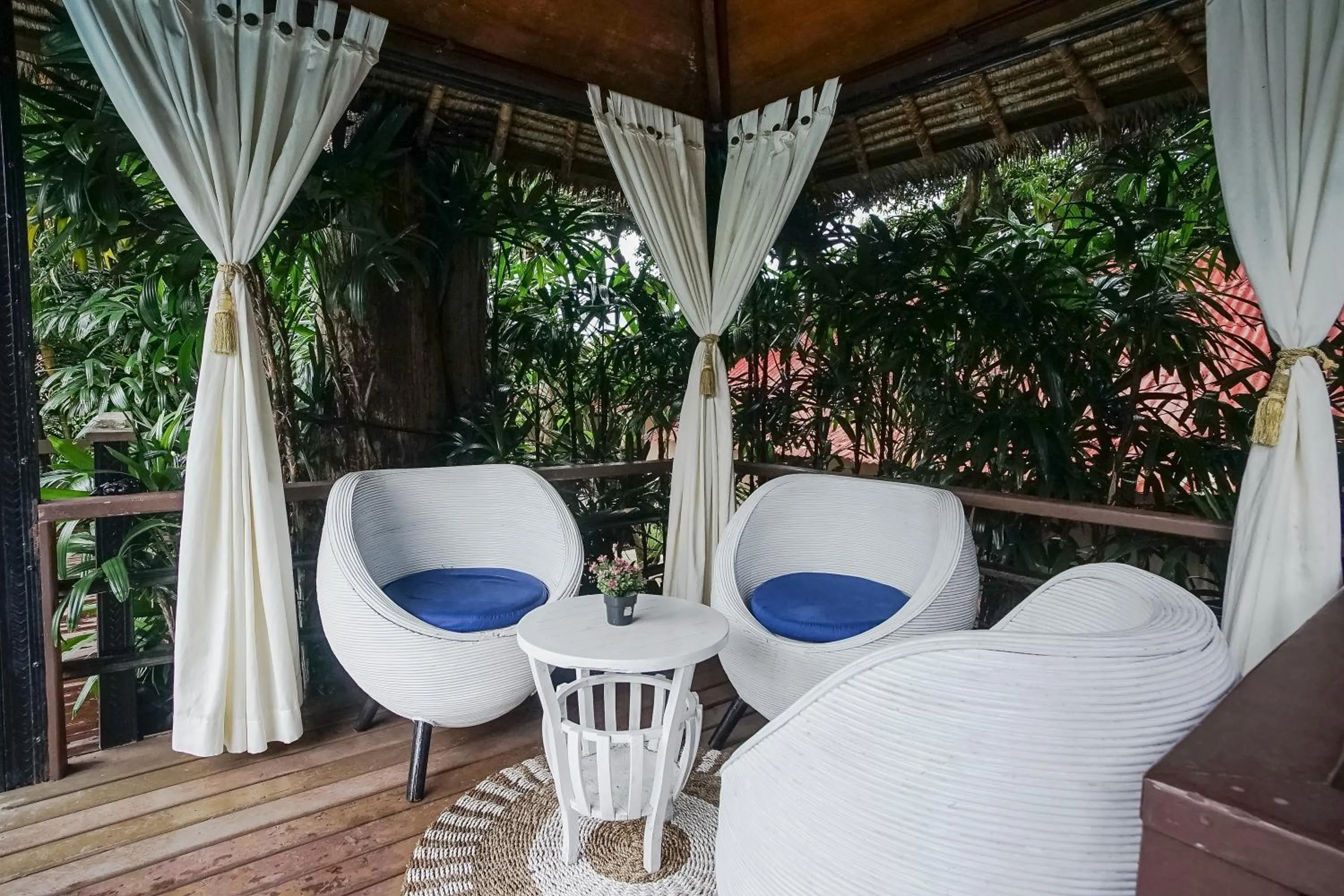 Swimming pool in Kampung 168