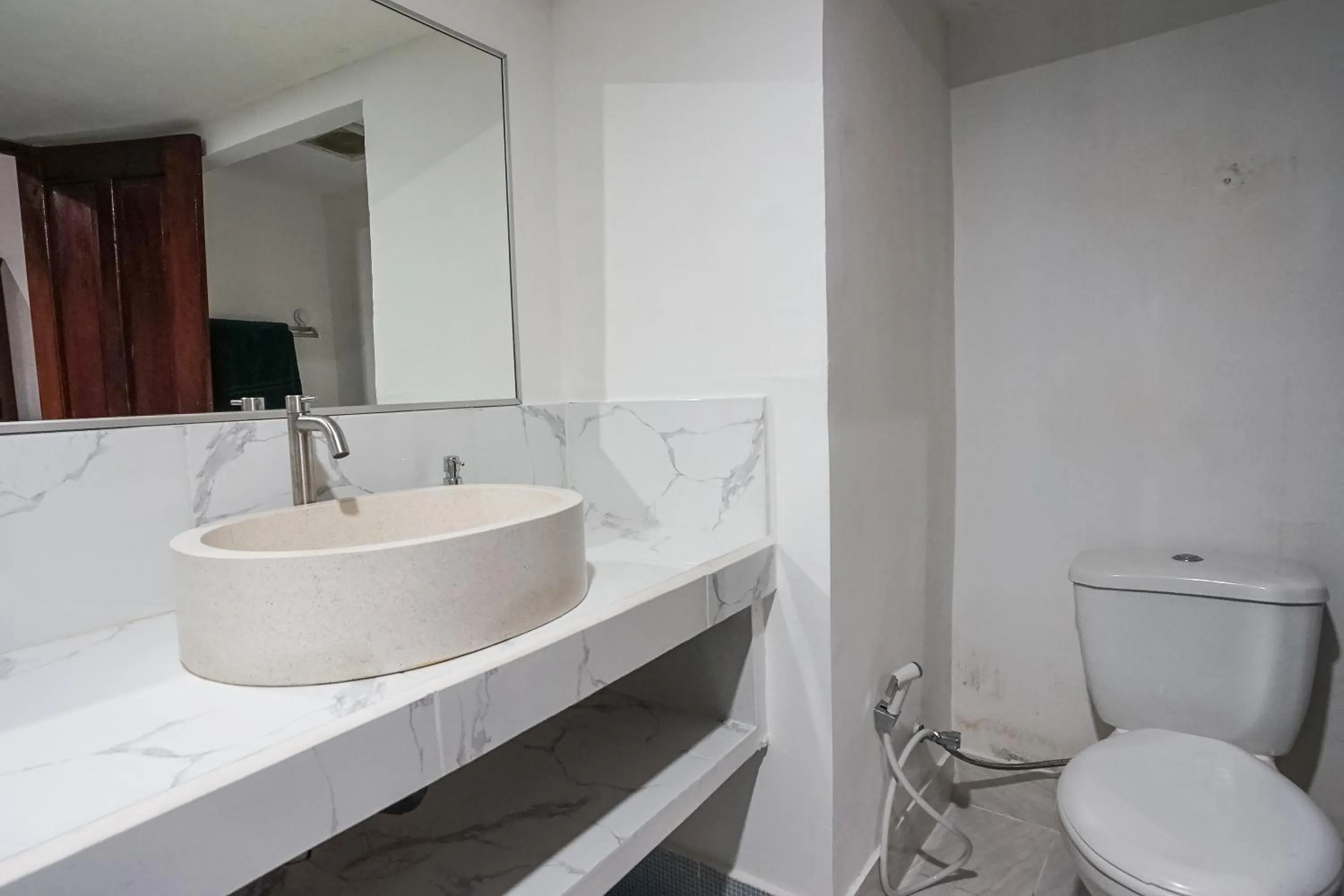 Shower in Kampung 168