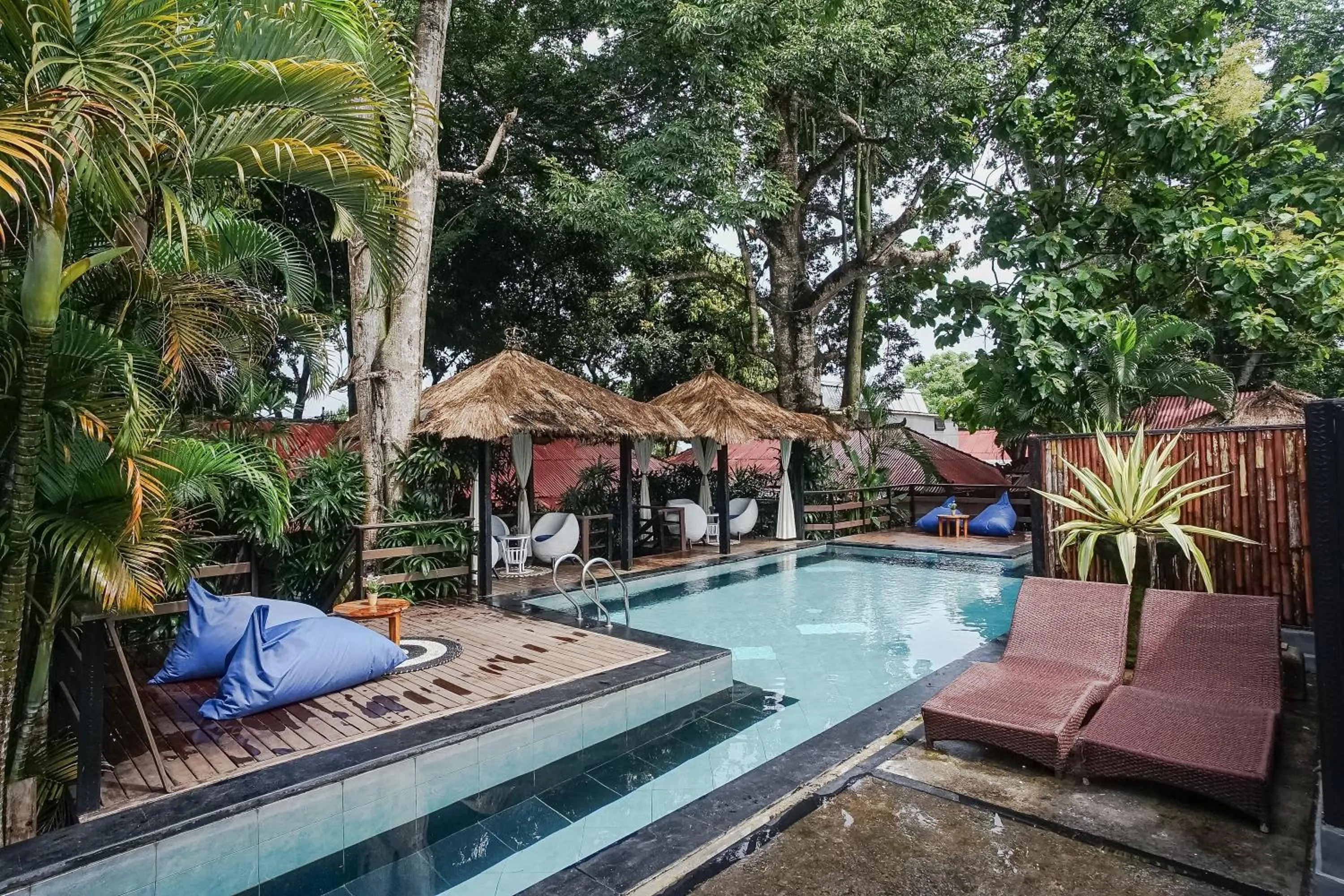 Swimming pool in Kampung 168