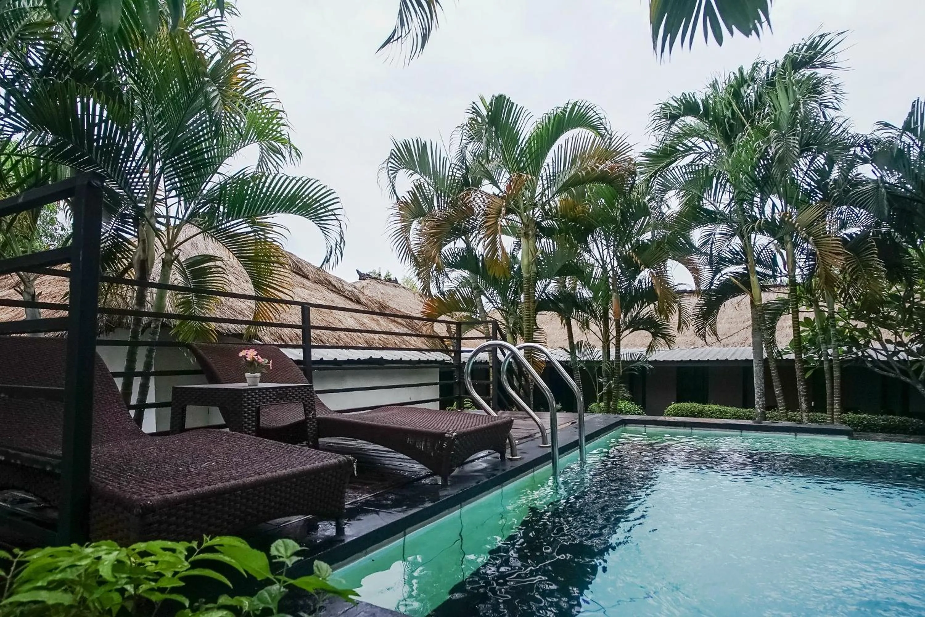 Swimming pool in Kampung 168