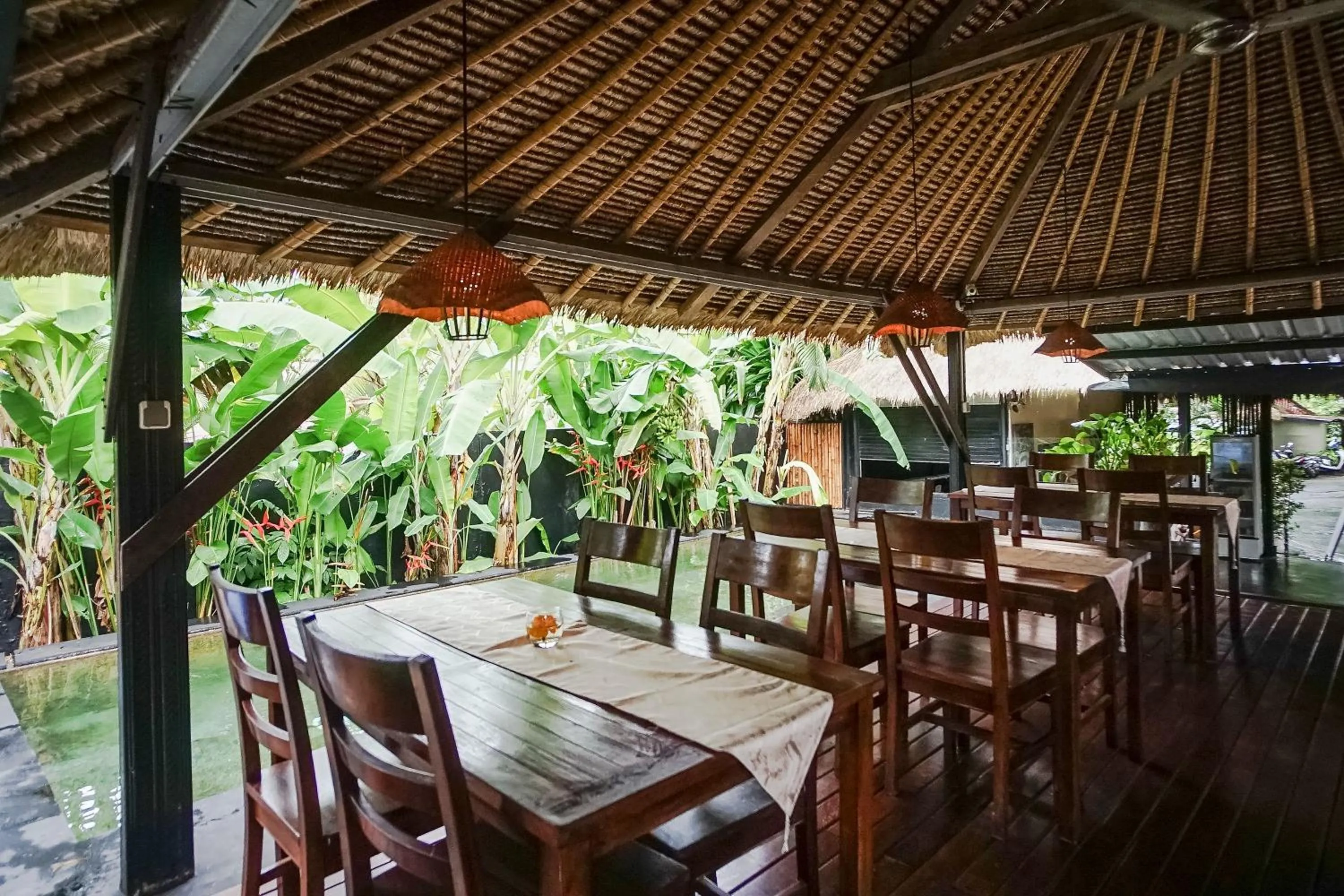 Restaurant/places to eat in Kampung 168