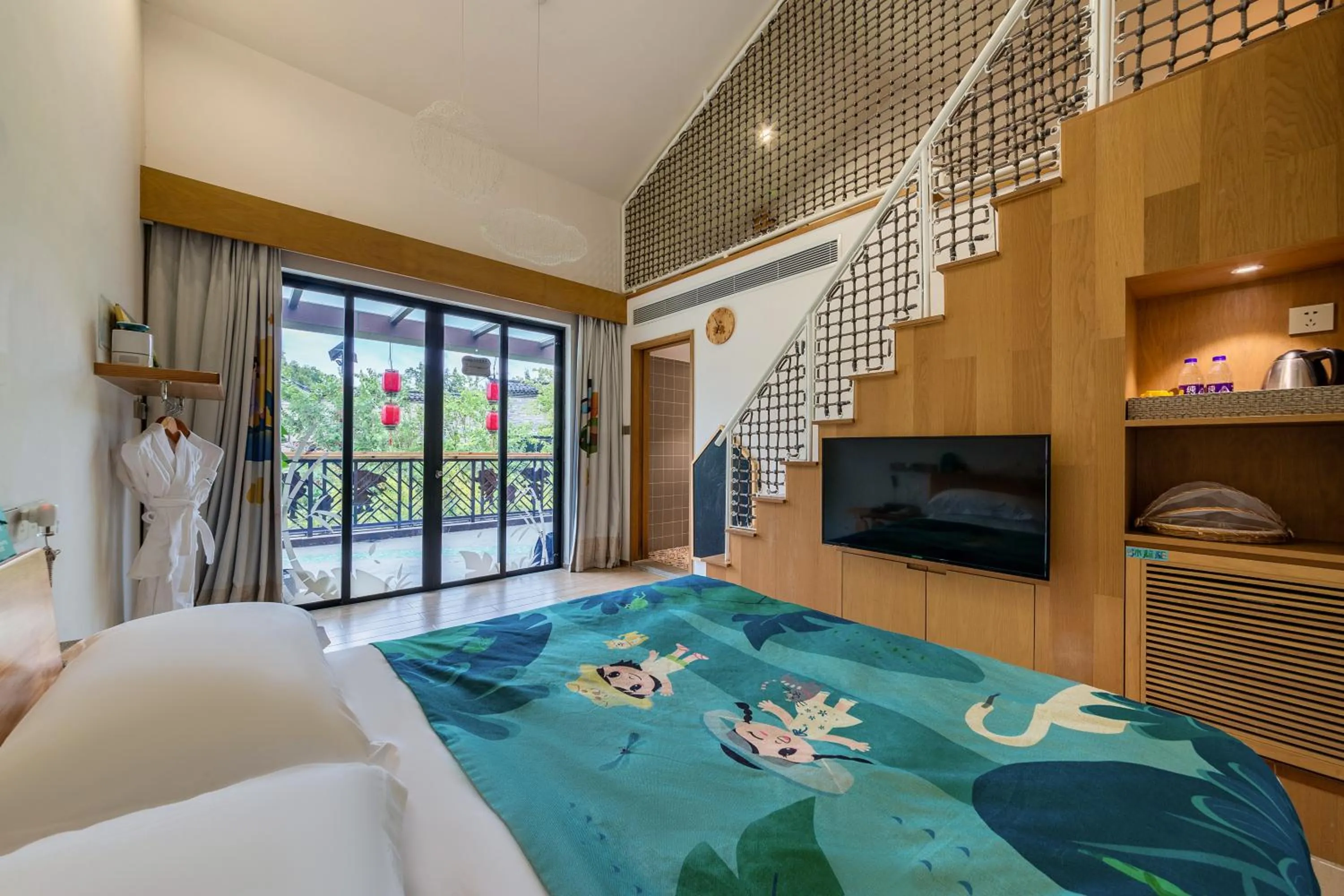 Bed in Little Hakka Hotel