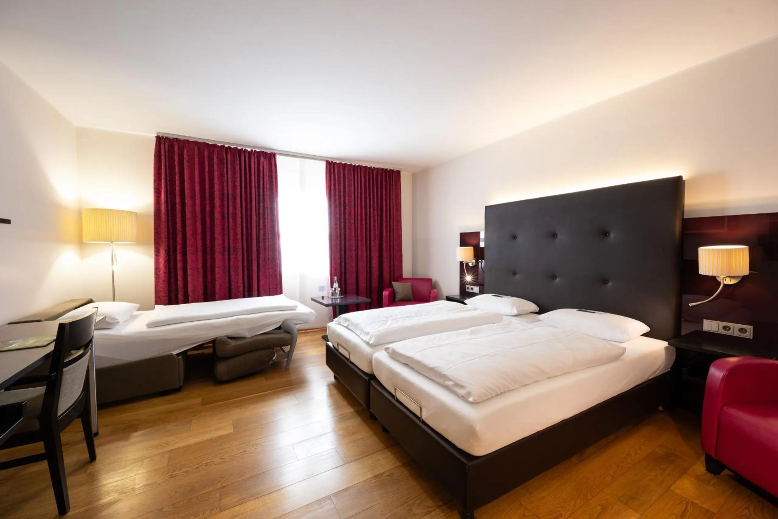 Photo of the whole room, Bed in Weinhotel Restaurant Klostermühle