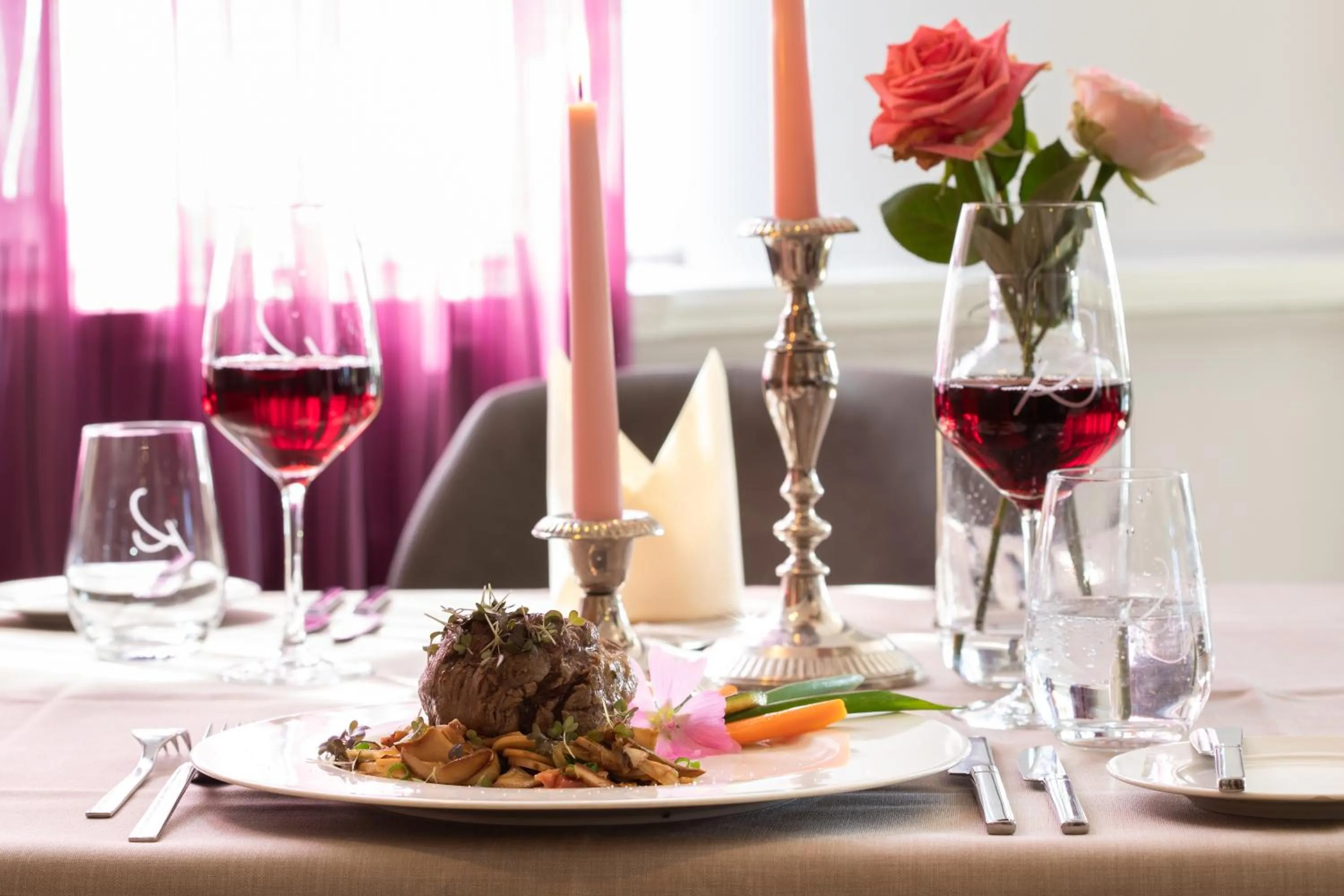 Food and drinks in Weinhotel Restaurant Klostermühle