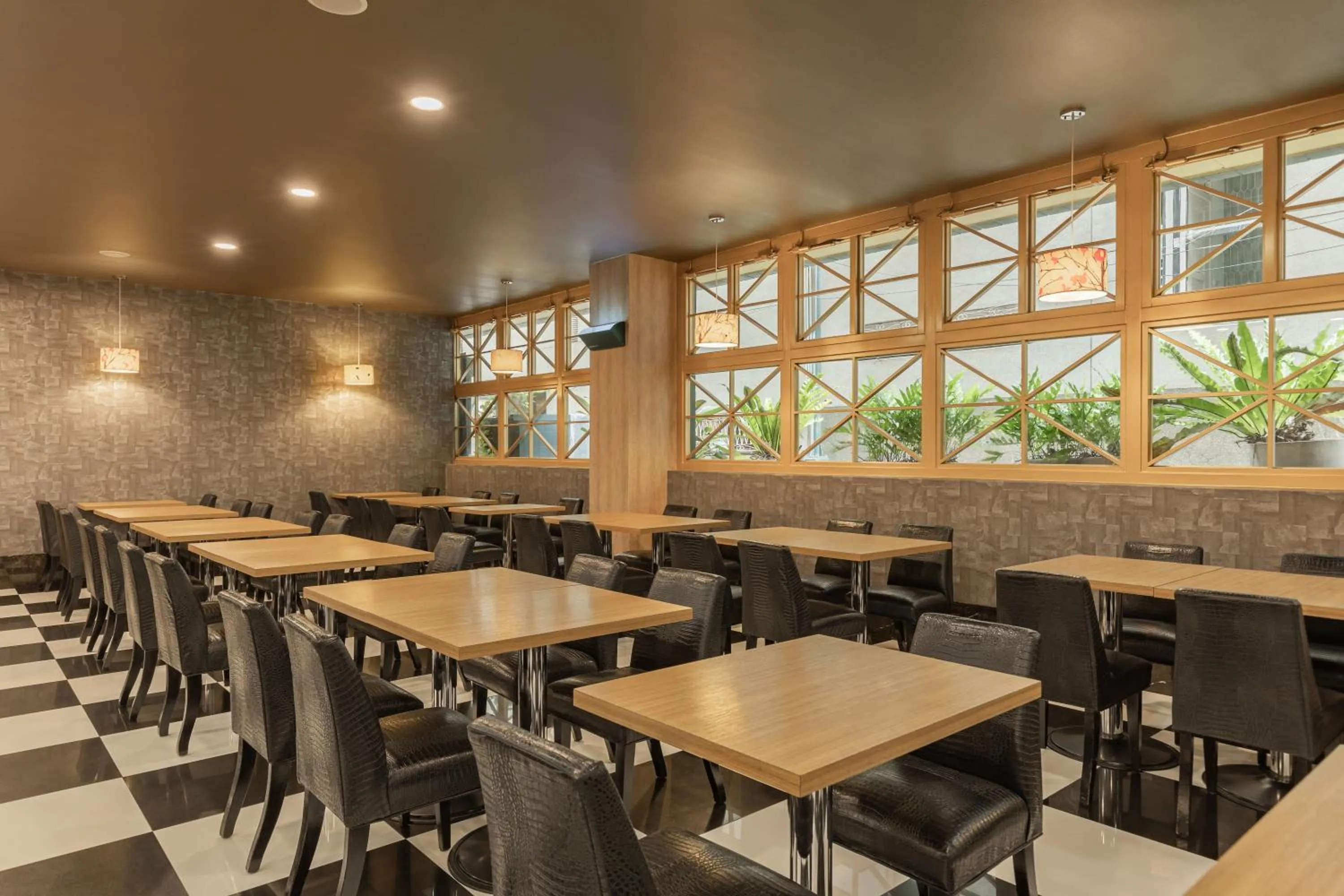 Restaurant/places to eat in Kindness Hotel - Chihkan Tower Branch