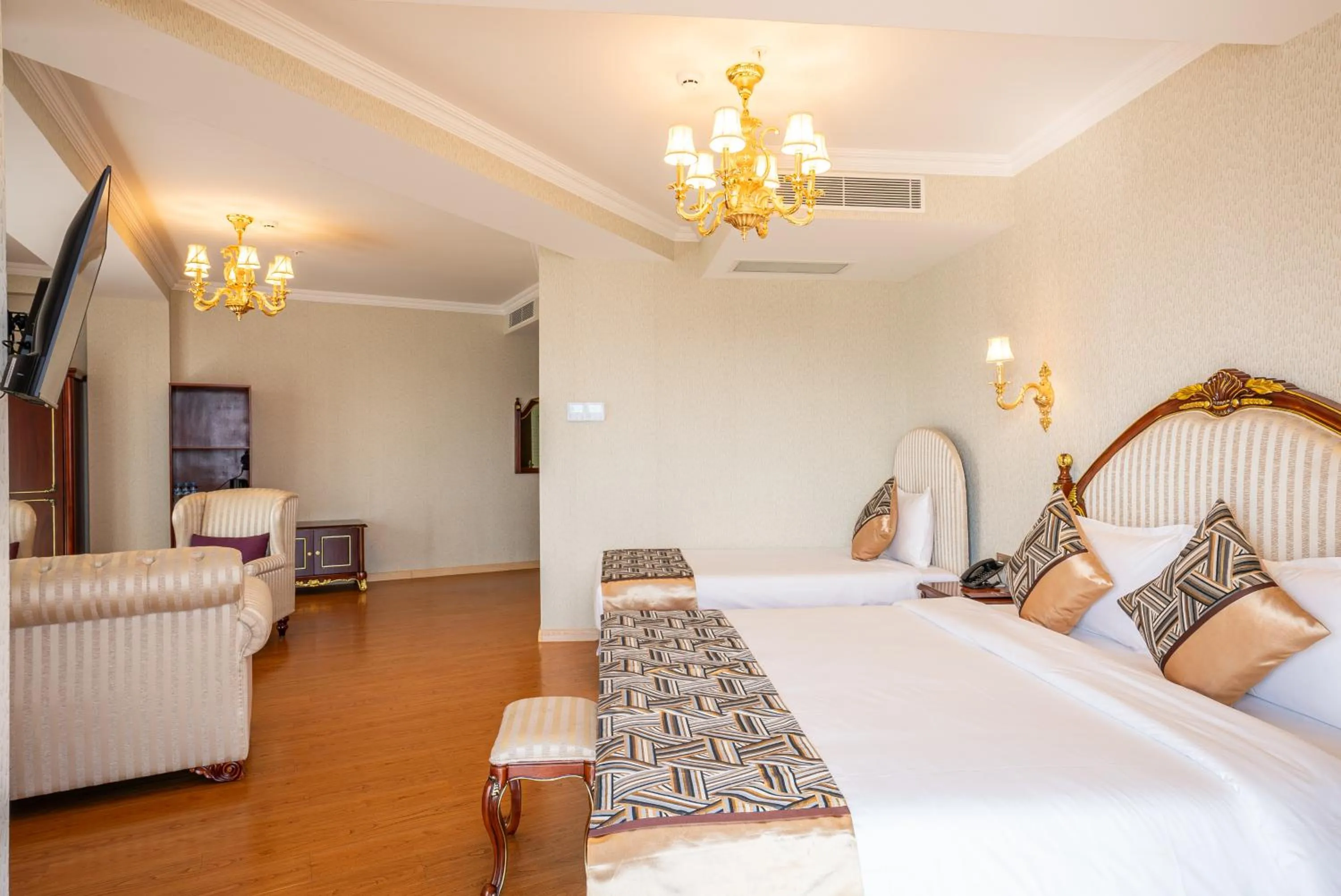 Bedroom, Bed in Panorama Lisi Grand Hotel