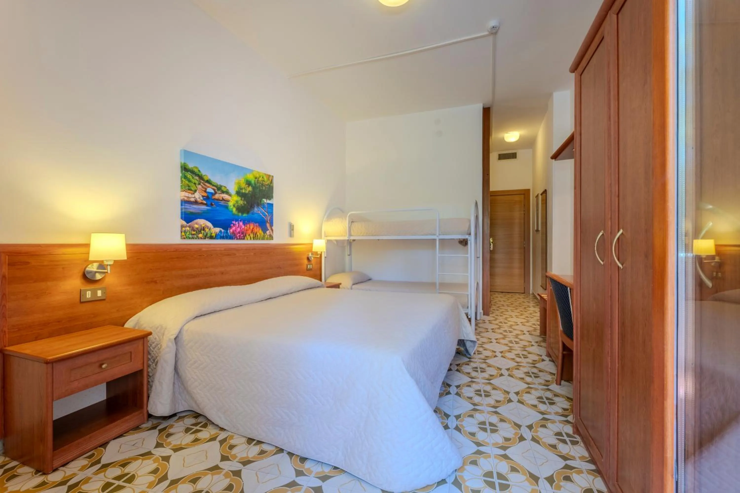 Photo of the whole room, Bed in Paglianza Hotel