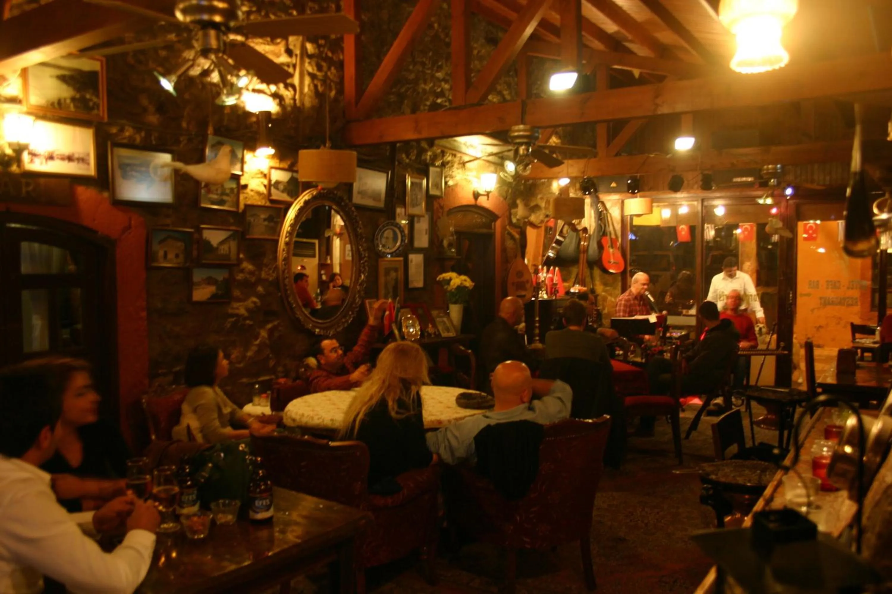 Restaurant/places to eat in Otel Yorgo Seferis