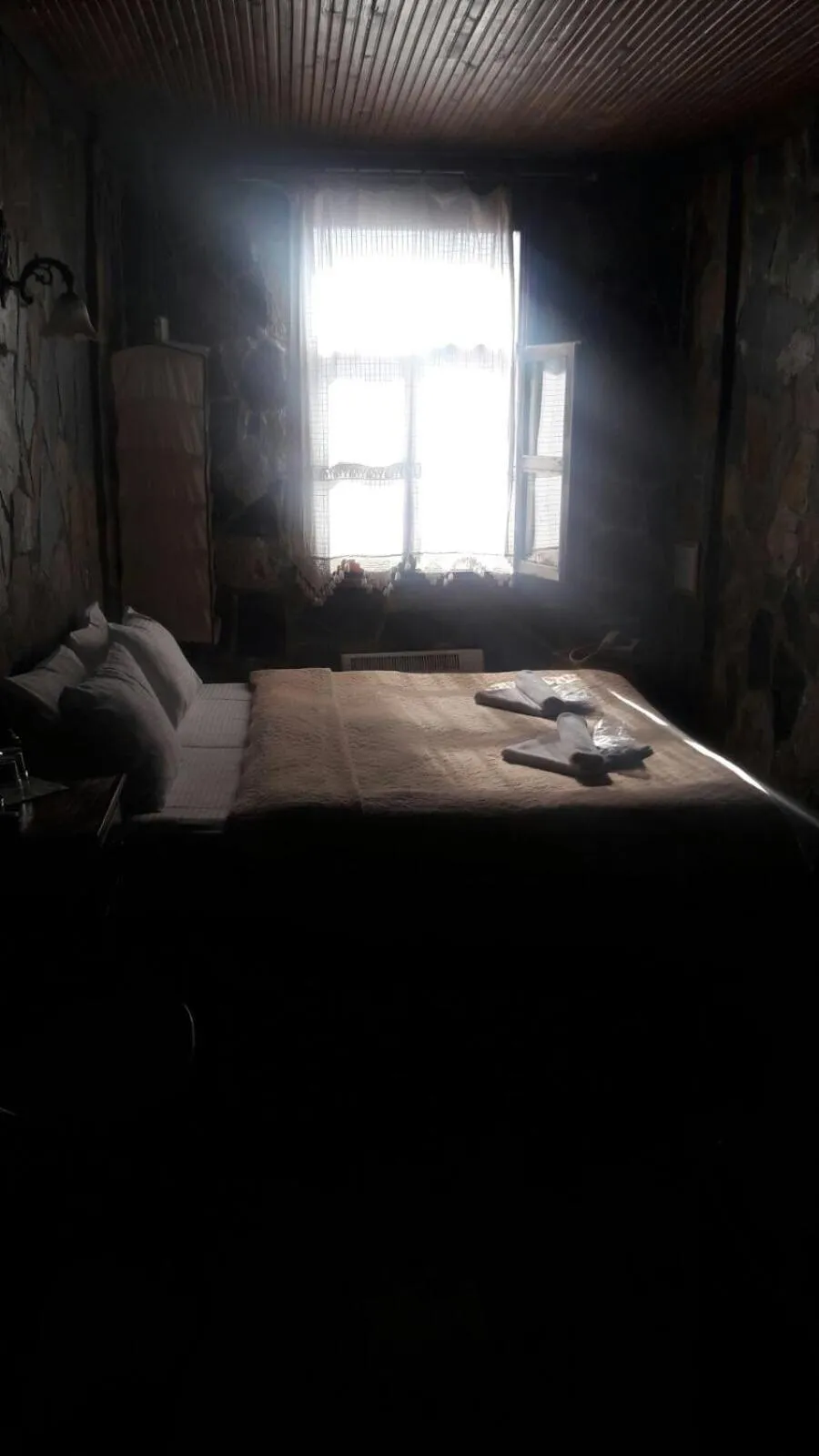 Bed in Otel Yorgo Seferis