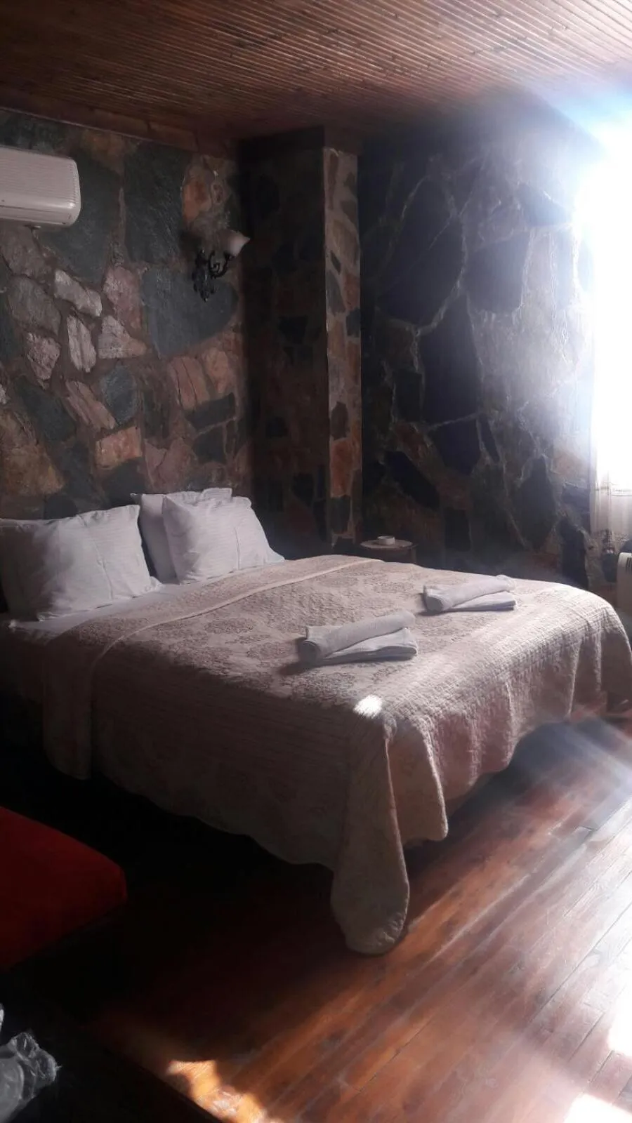 Bed in Otel Yorgo Seferis