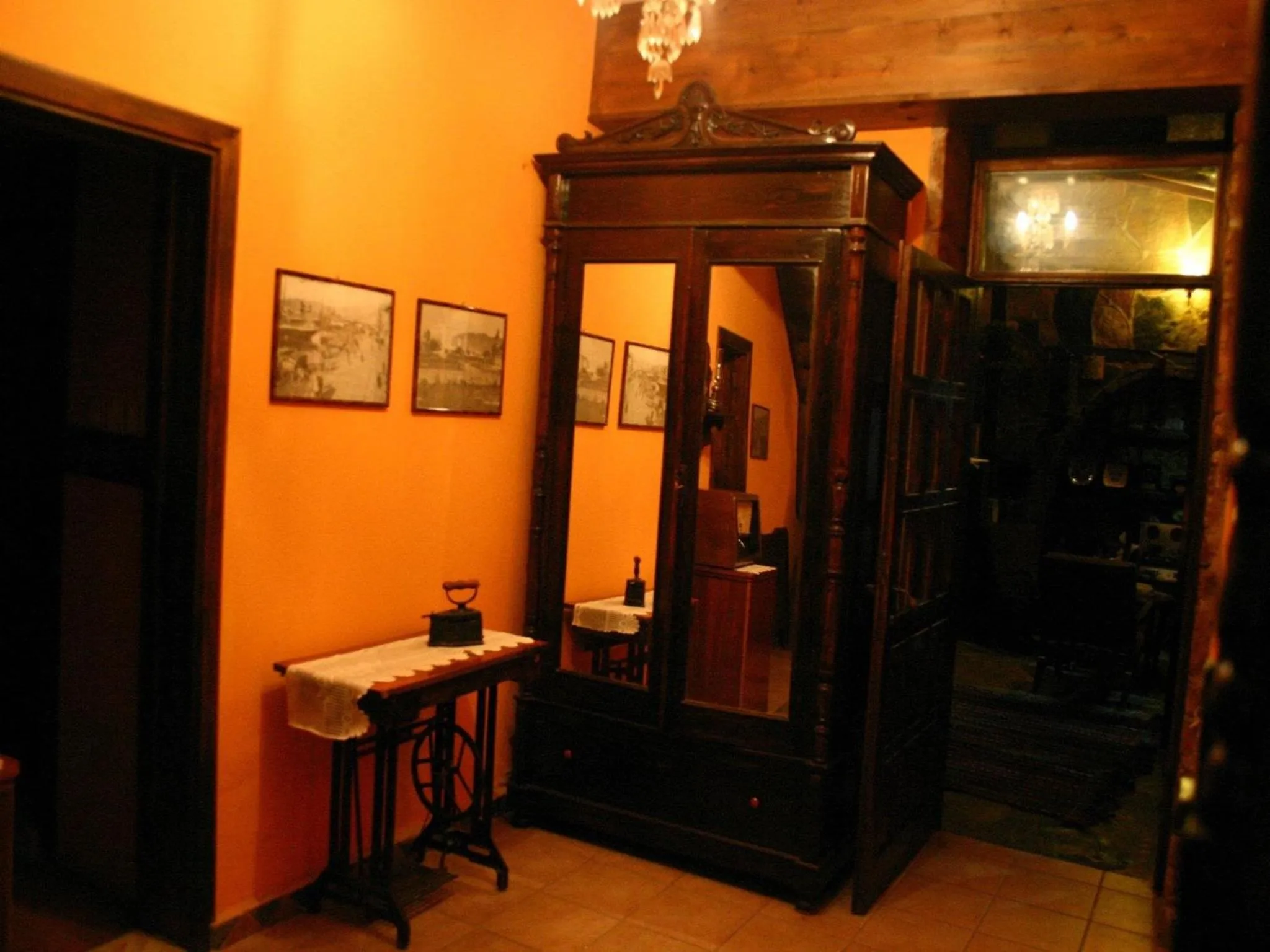 Living room in Otel Yorgo Seferis