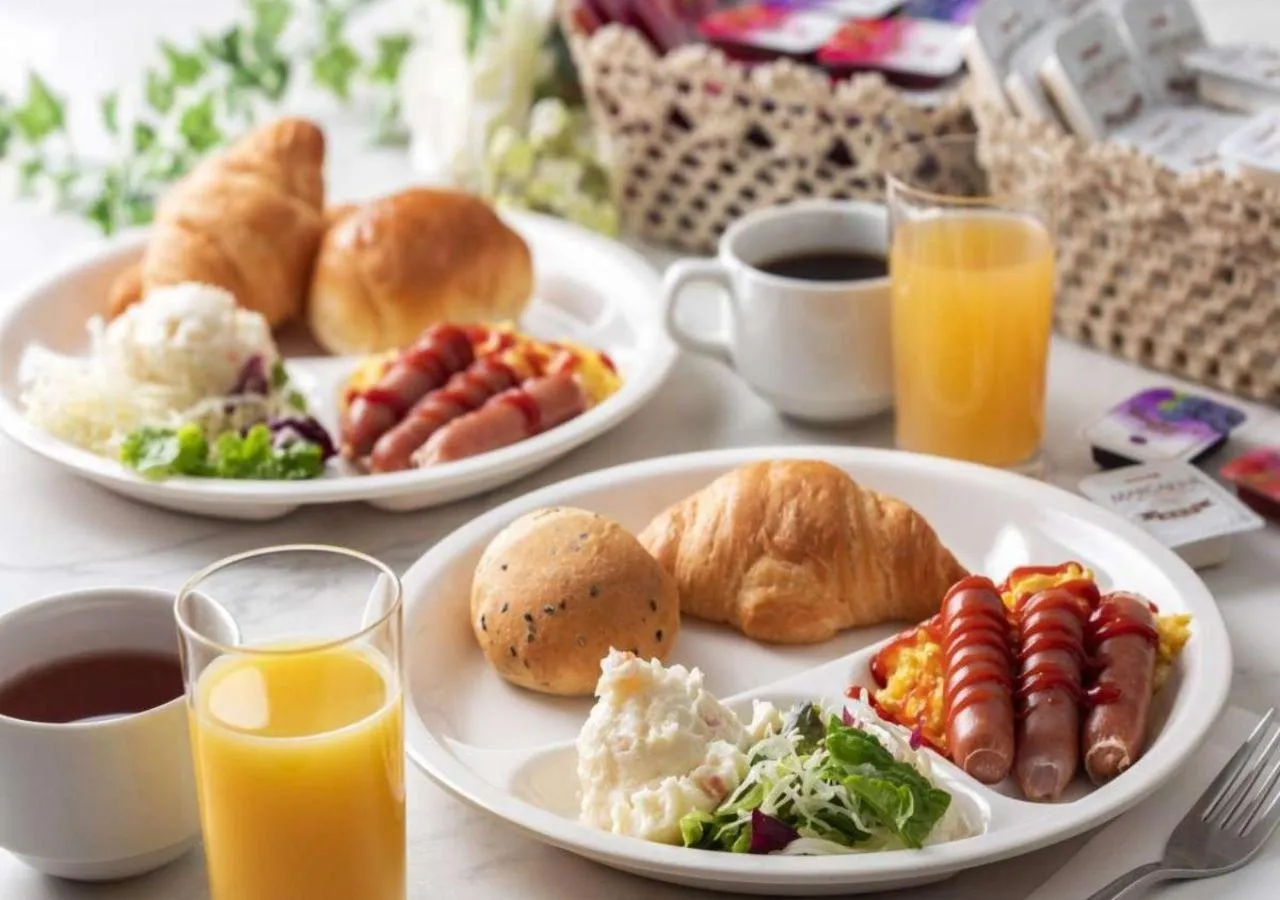 Breakfast in Business Inn Norte