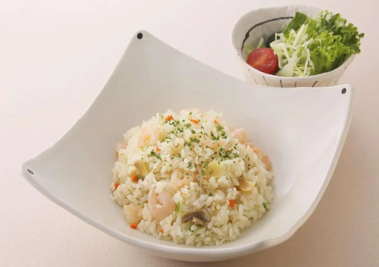 room service in Business Inn Norte