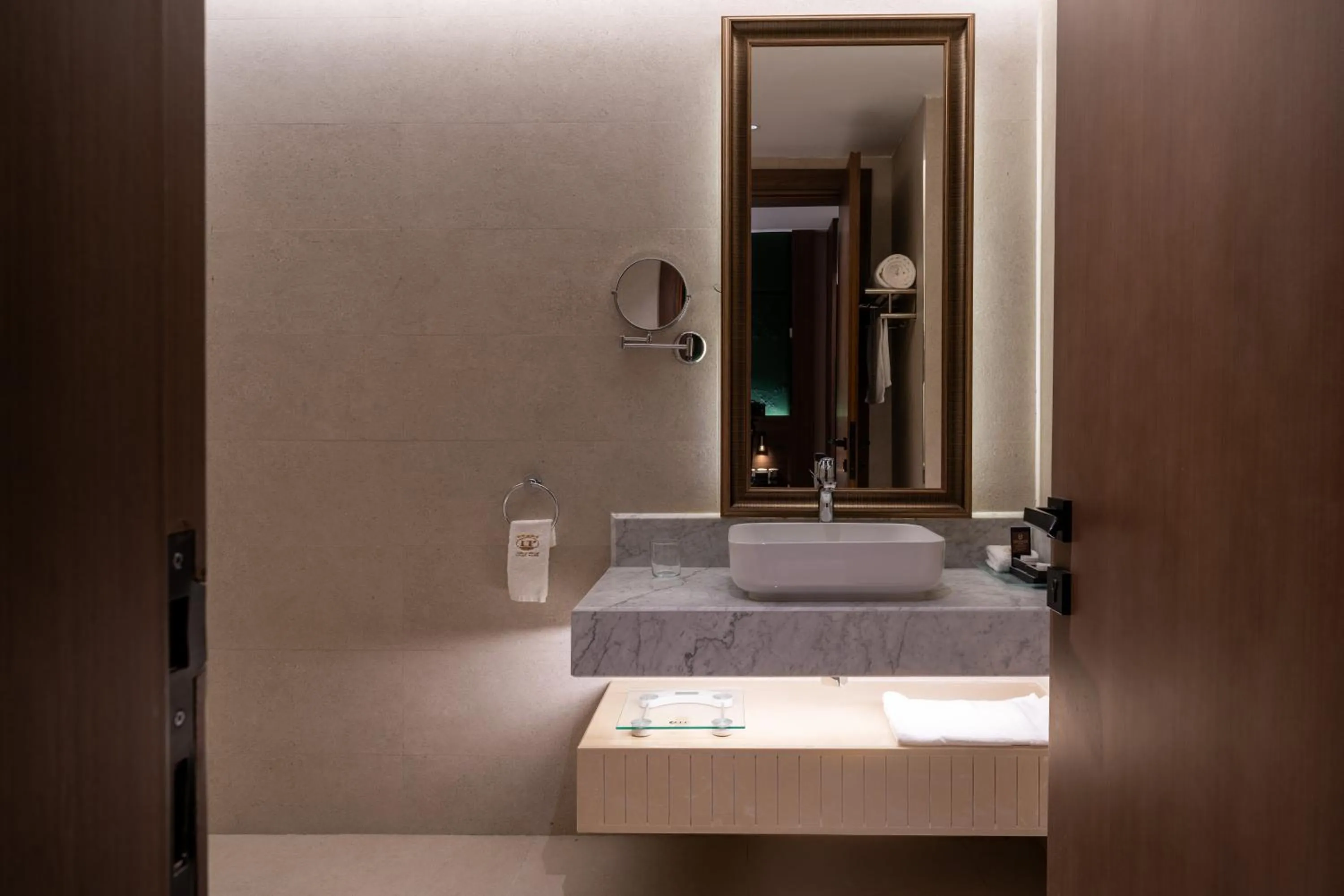 Bathroom in Lilac Park Hotel