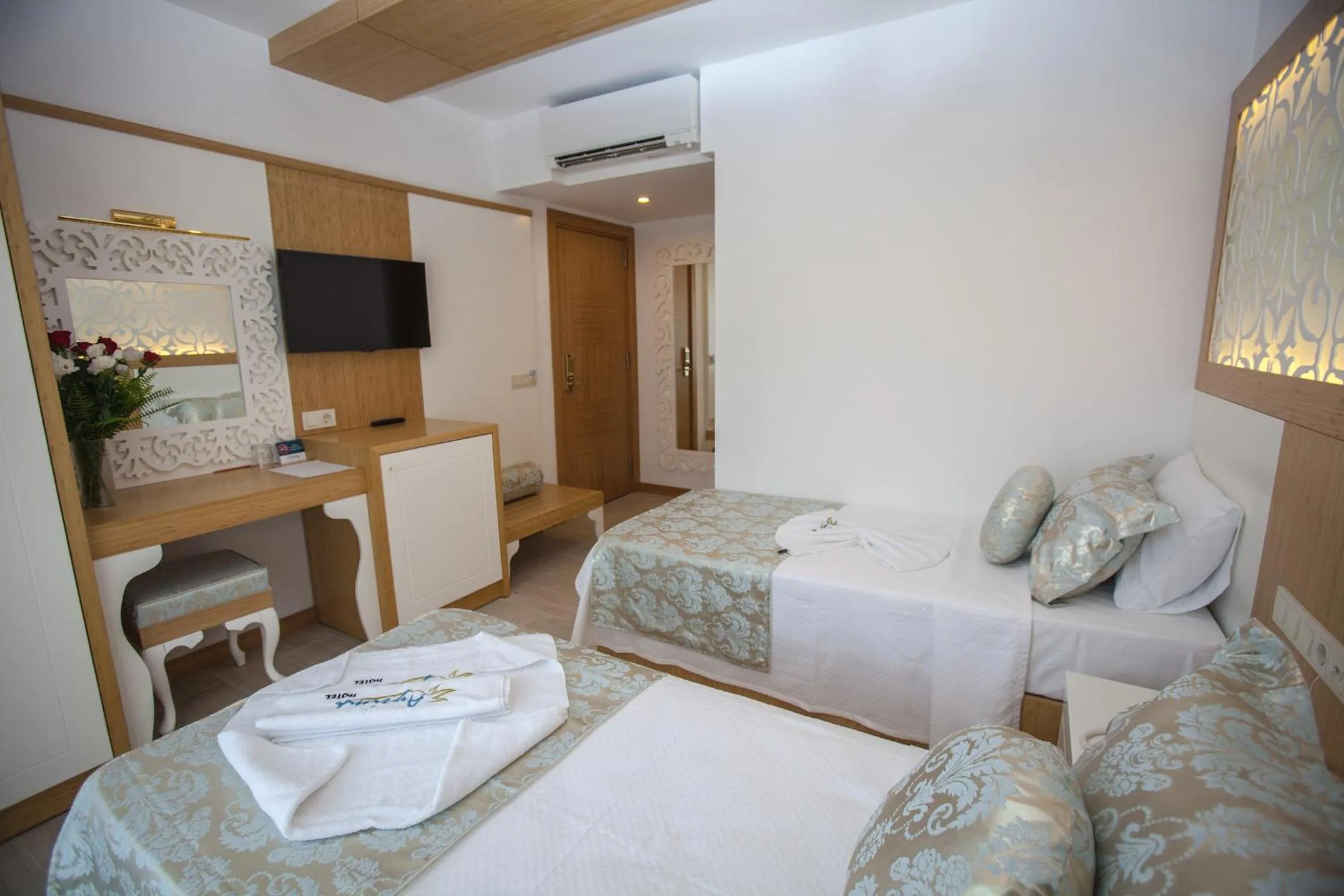 Photo of the whole room, Bed in Hotel Aysima