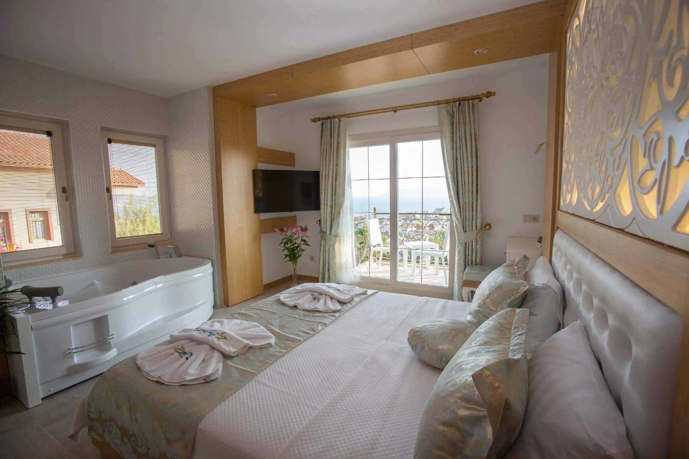 Photo of the whole room, Bed in Hotel Aysima