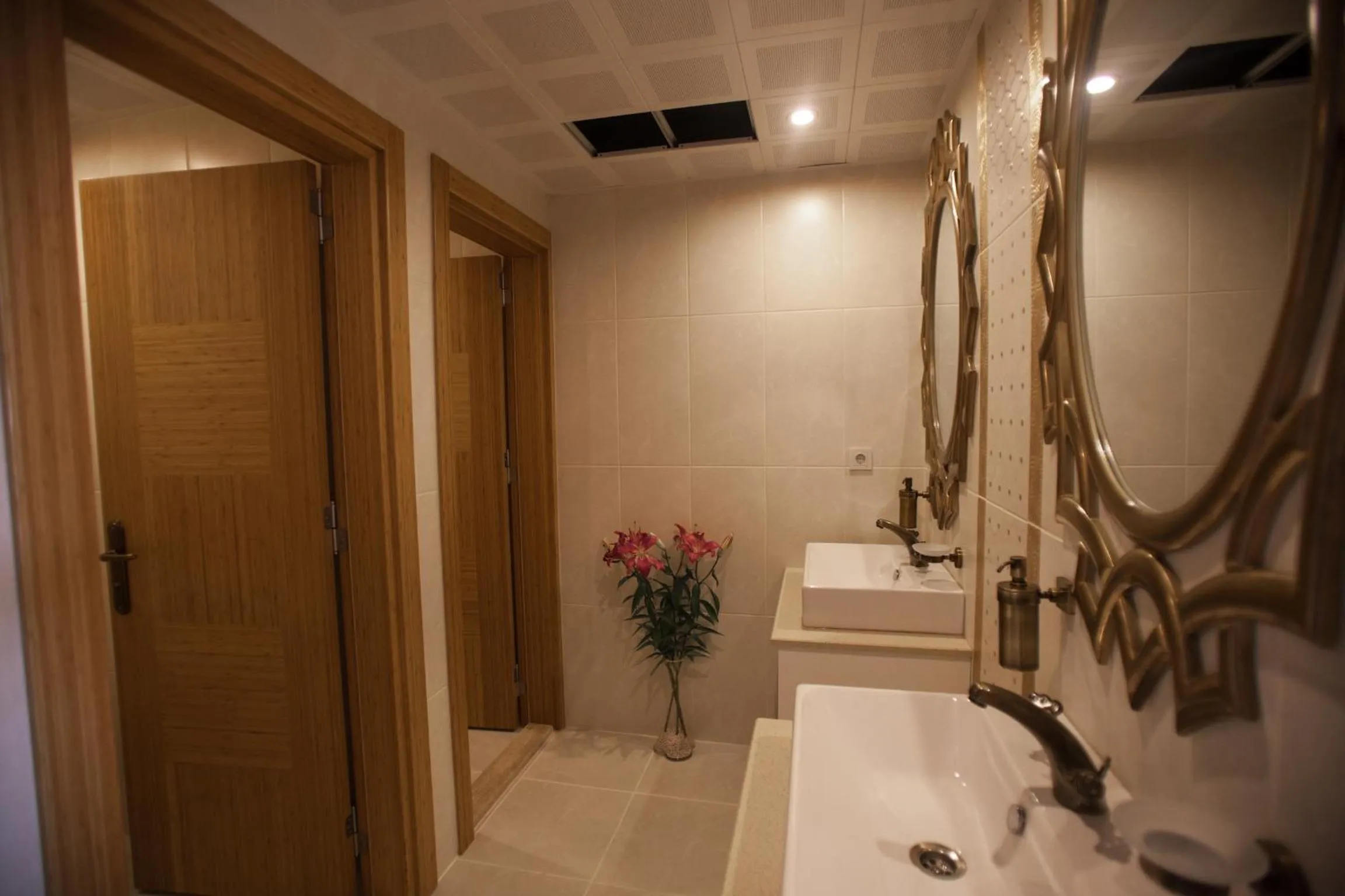 Bathroom in Hotel Aysima