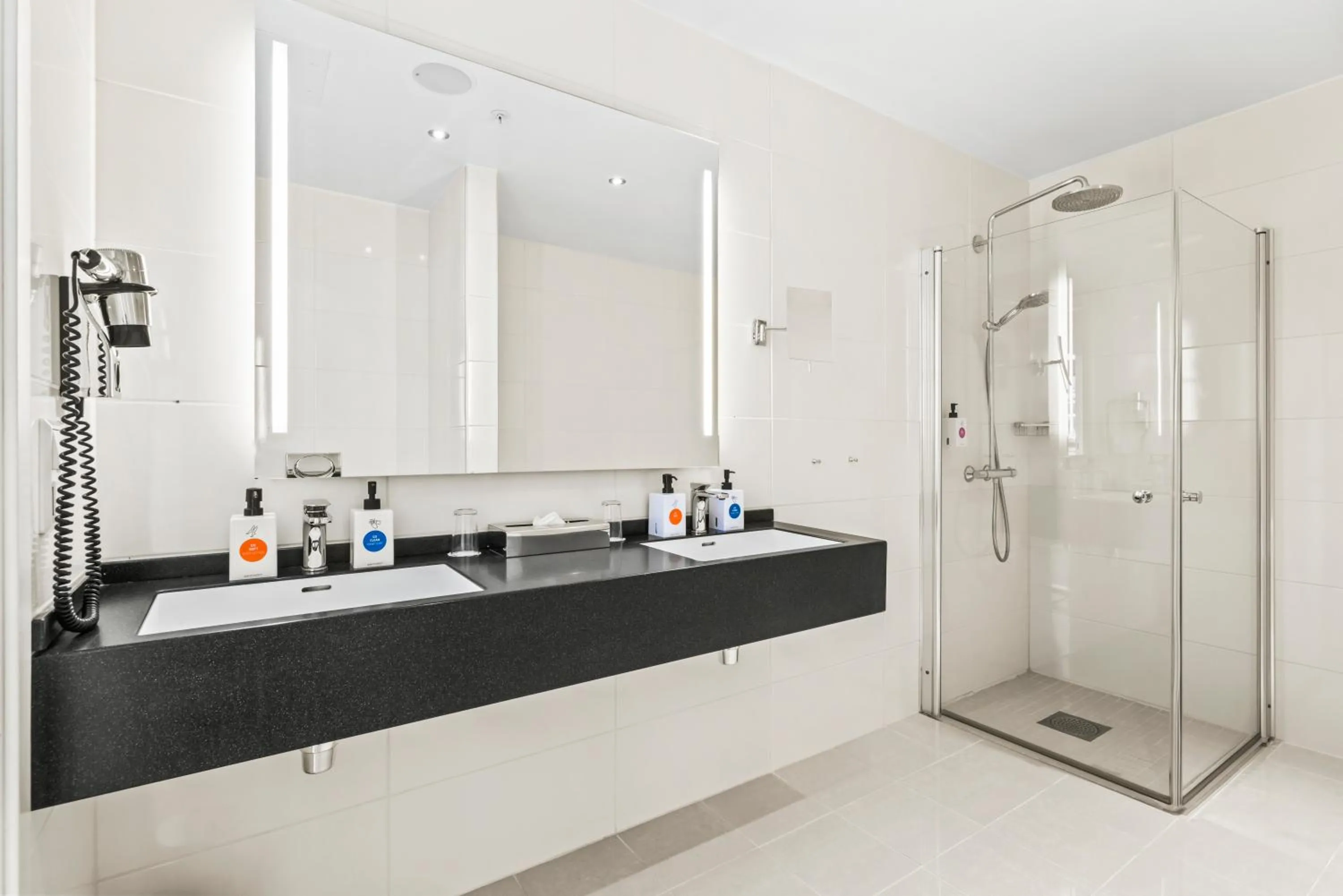 Shower in Quality Hotel Ulstein