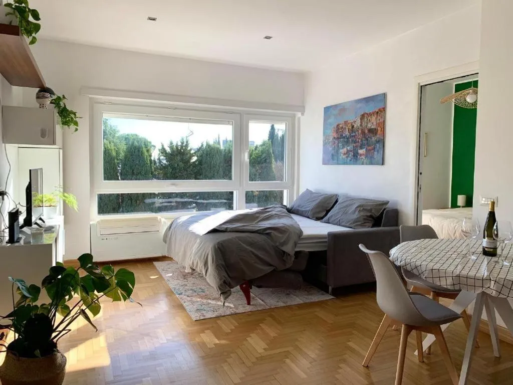 Bed in Aurelia House Garden