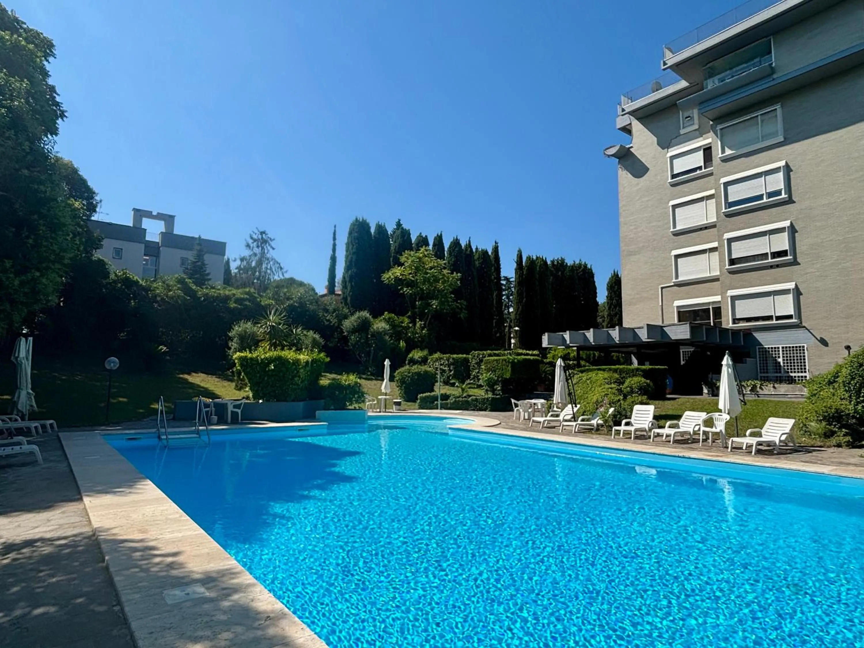 Aurelia House Garden