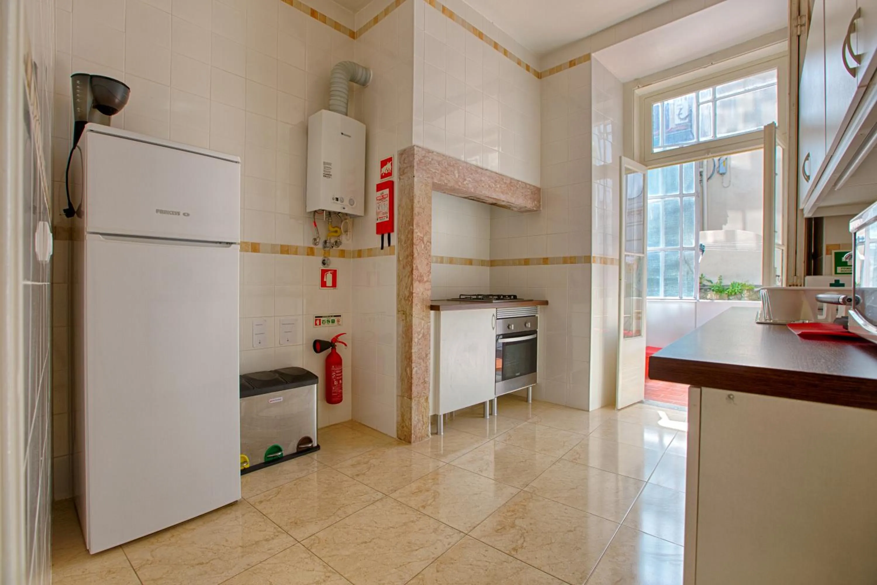 Kitchen or kitchenette in Chalet D´Ávila Guest House