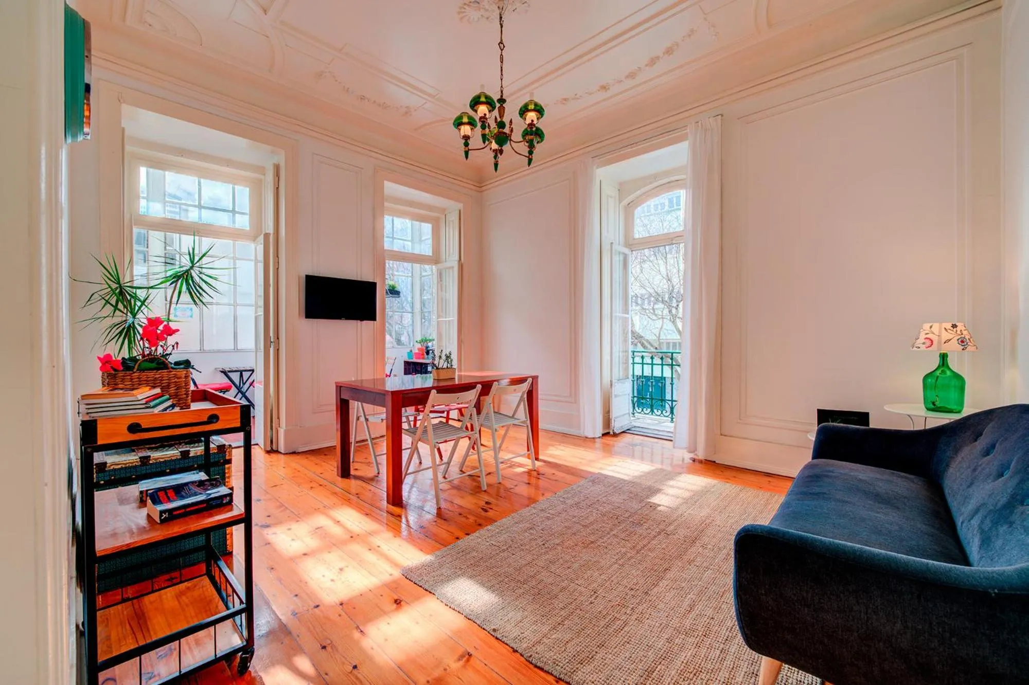 Communal lounge/ TV room in Chalet D´Ávila Guest House