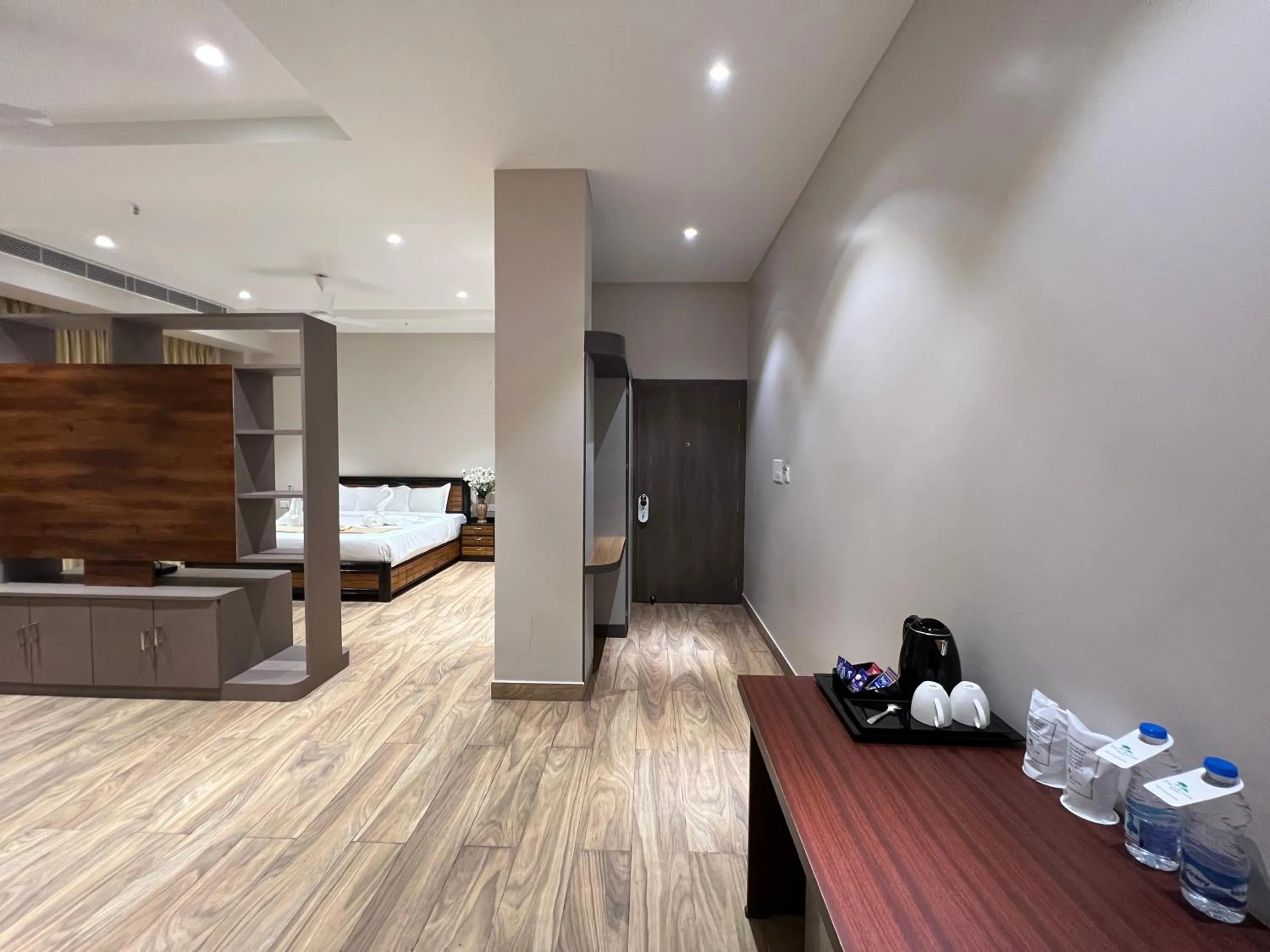 Bed in Finn's Weaver Resort, Kaziranga