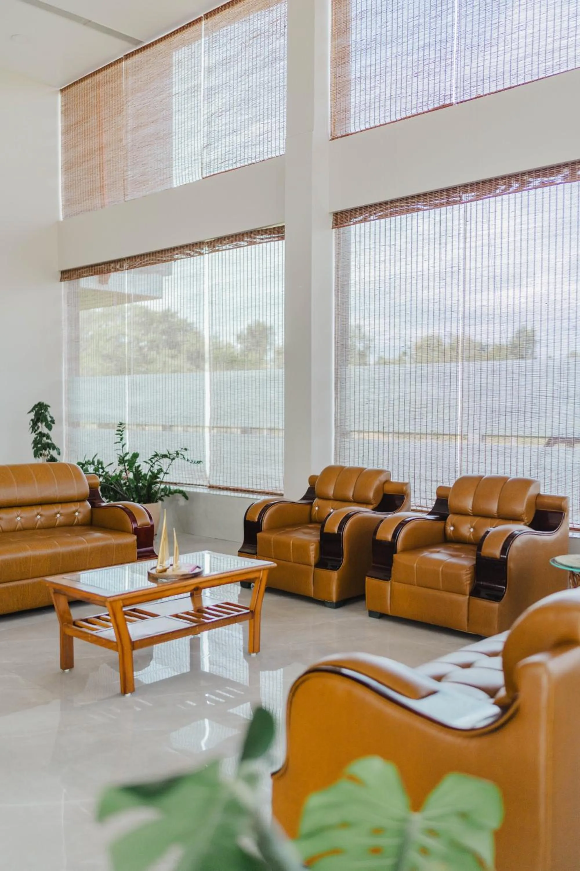 Lounge or bar in Finn's Weaver Resort, Kaziranga