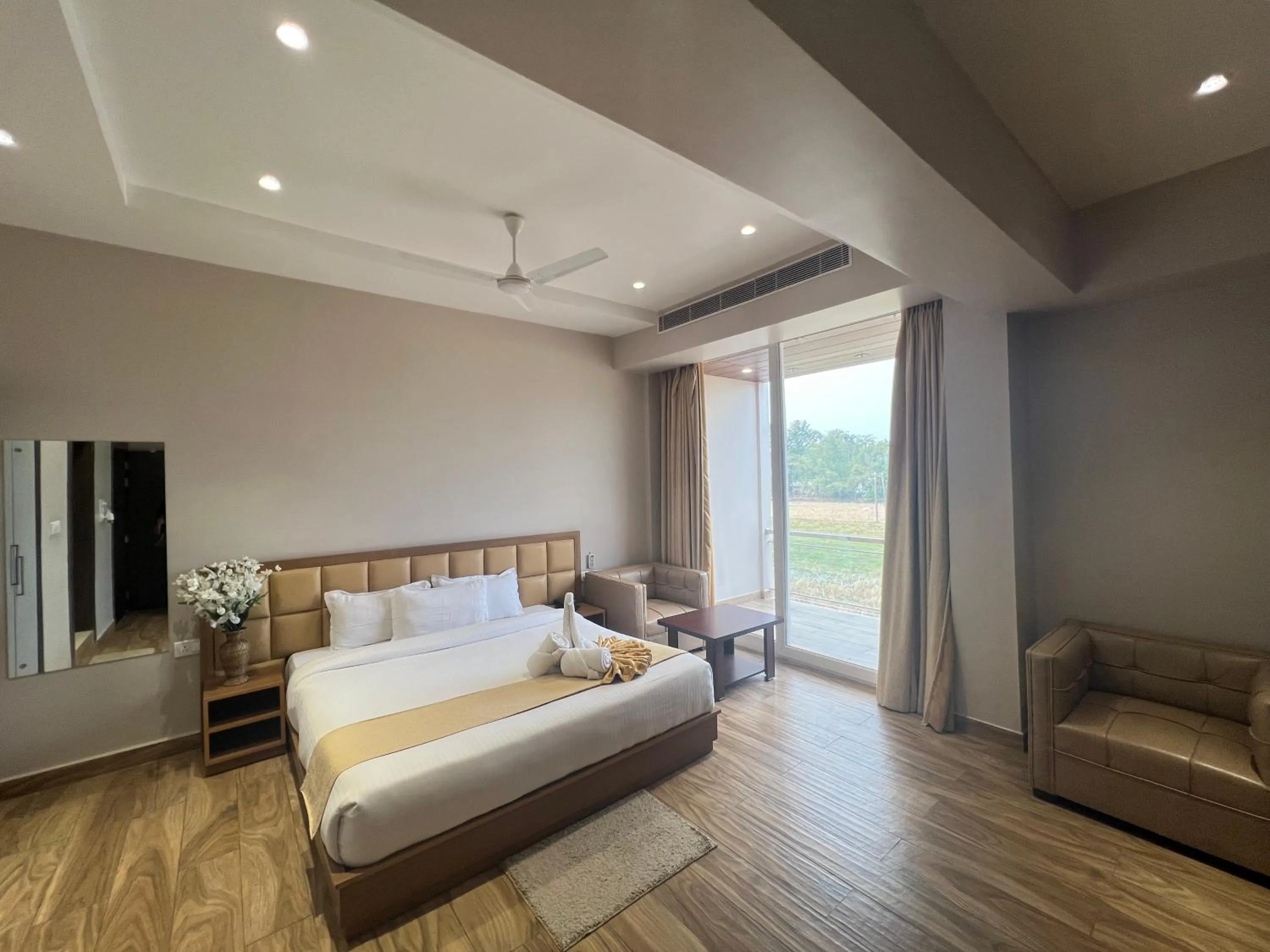 Bedroom, Bed in Finn's Weaver Resort, Kaziranga