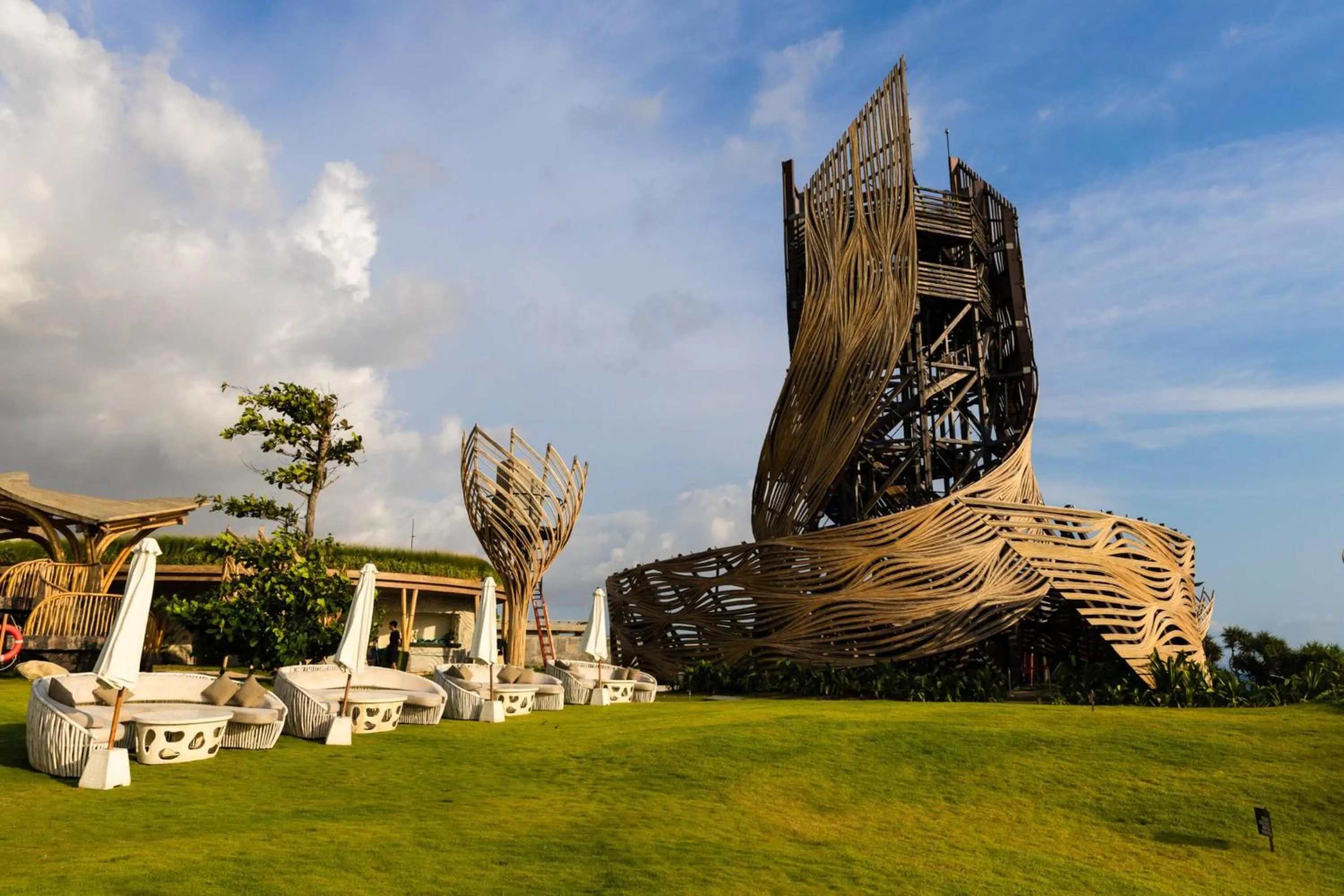 Entertainment in Oshom Bali at Nuanu Creative City