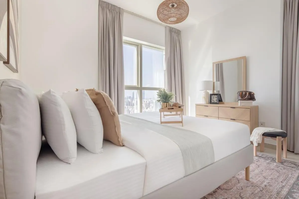 Bed in Frank Porter - Marina Blue - Marina Square, Abu Dhabi