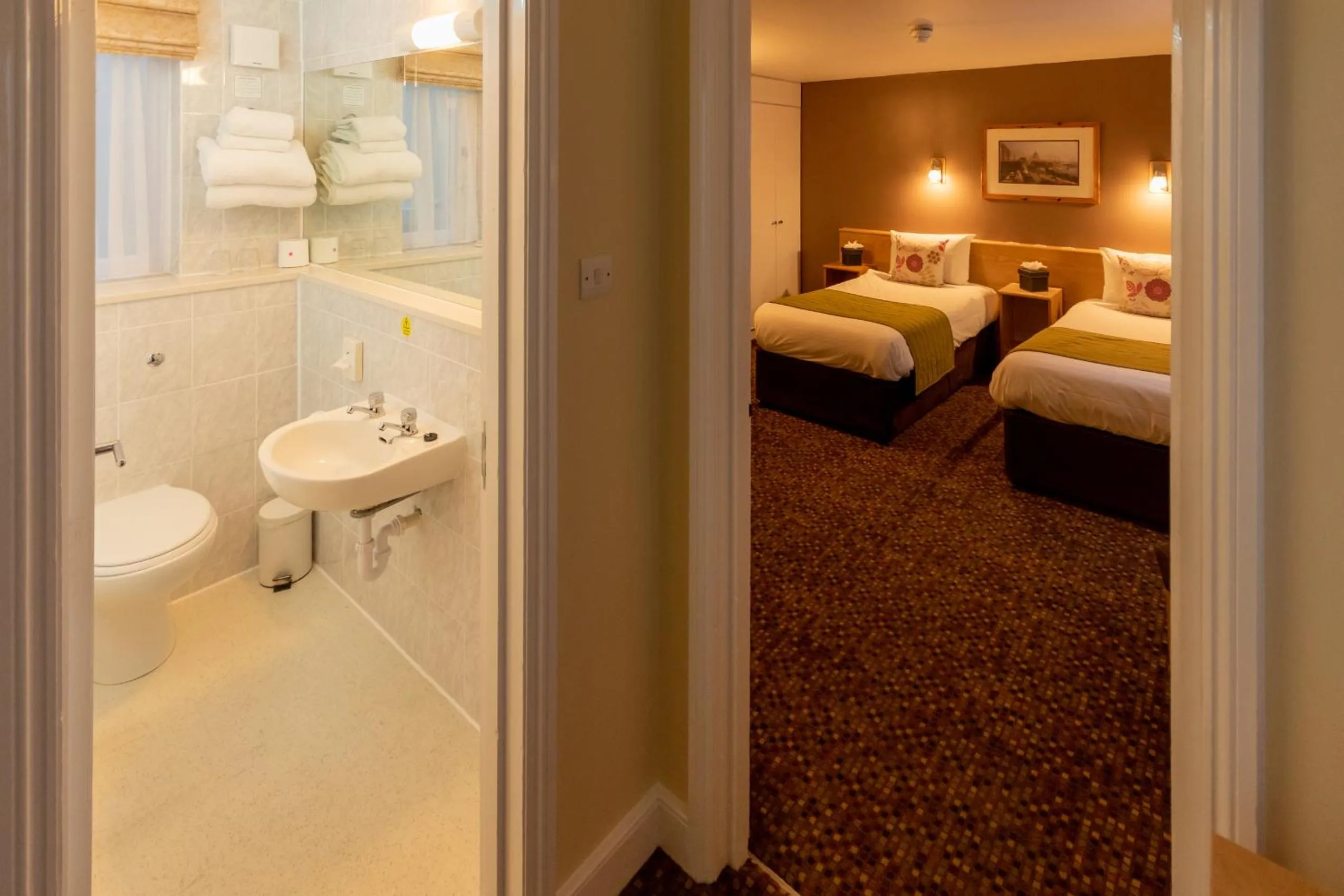 Bed in The Darlington Hyde Park