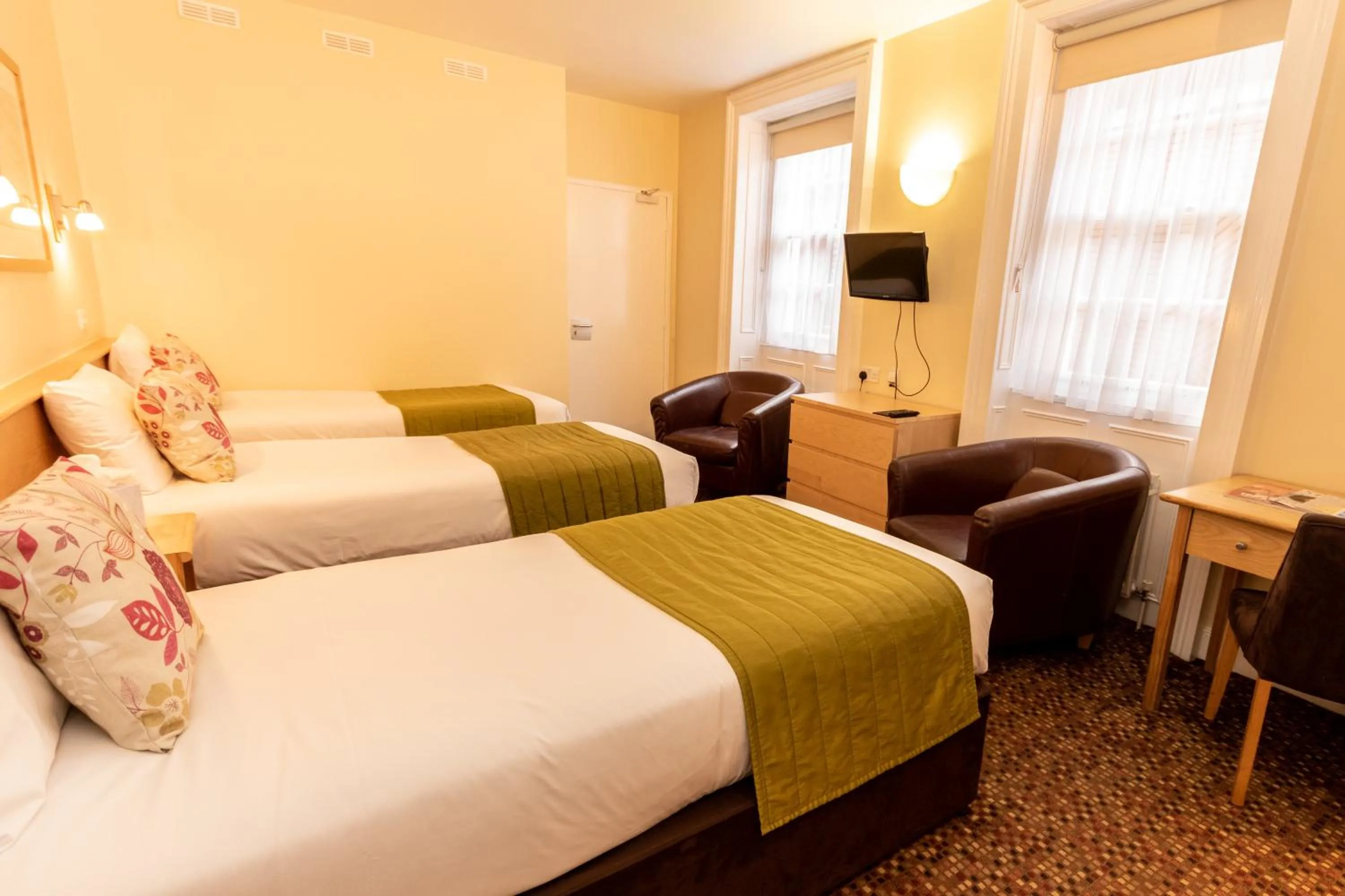 Bed in The Darlington Hyde Park