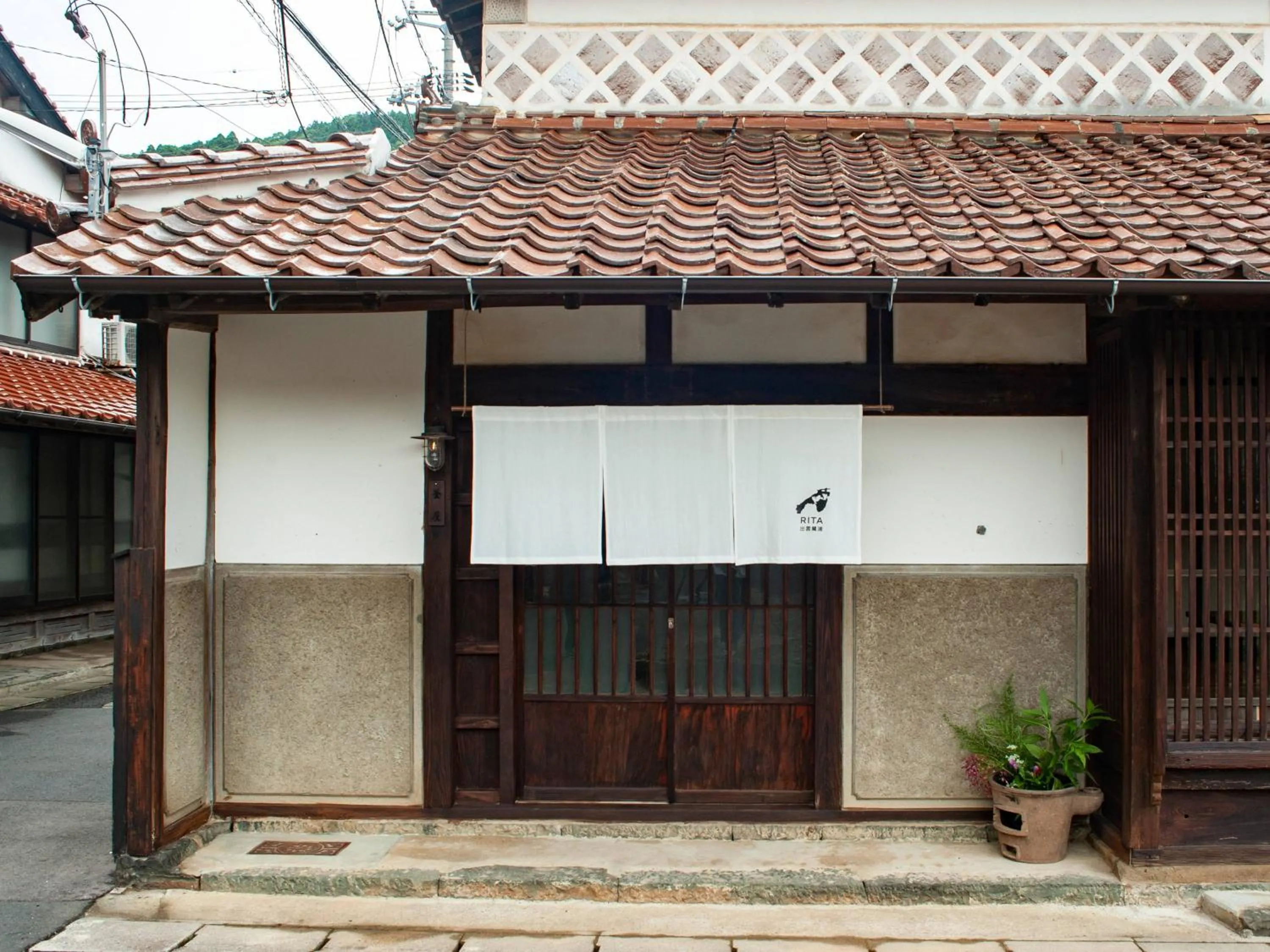 Property building in RITA Izumo Sagiura