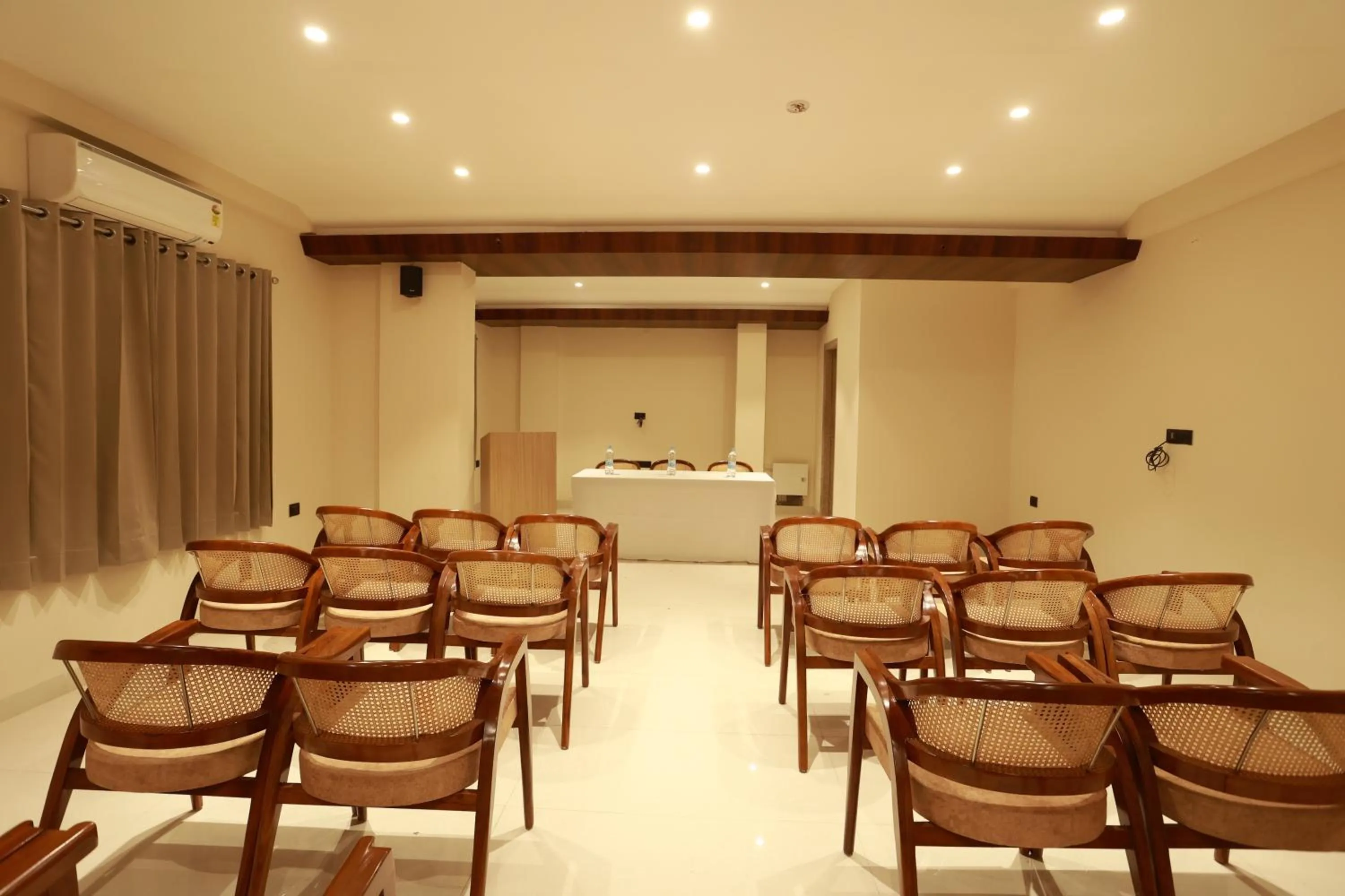 Hotel Taviral Regency