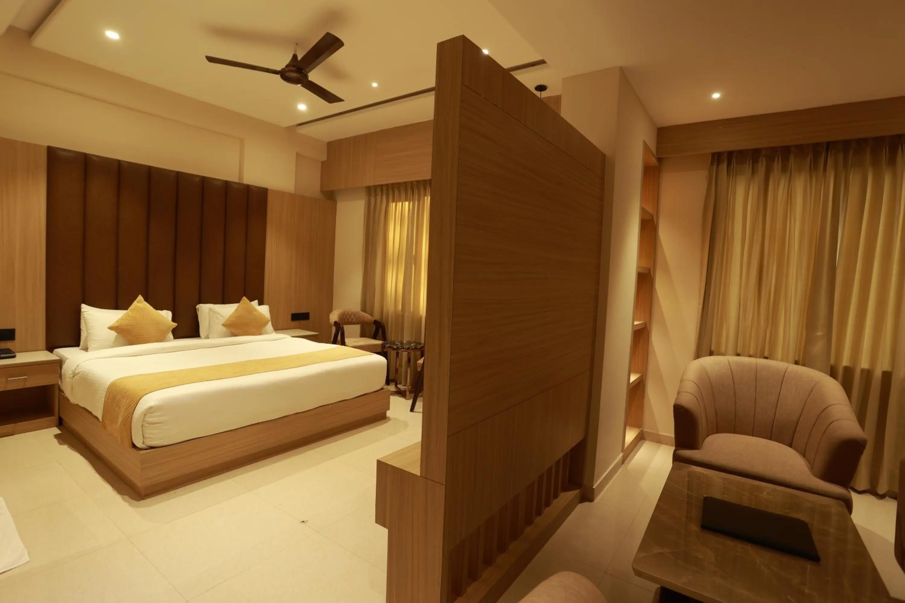 Bed in Hotel Taviral Regency