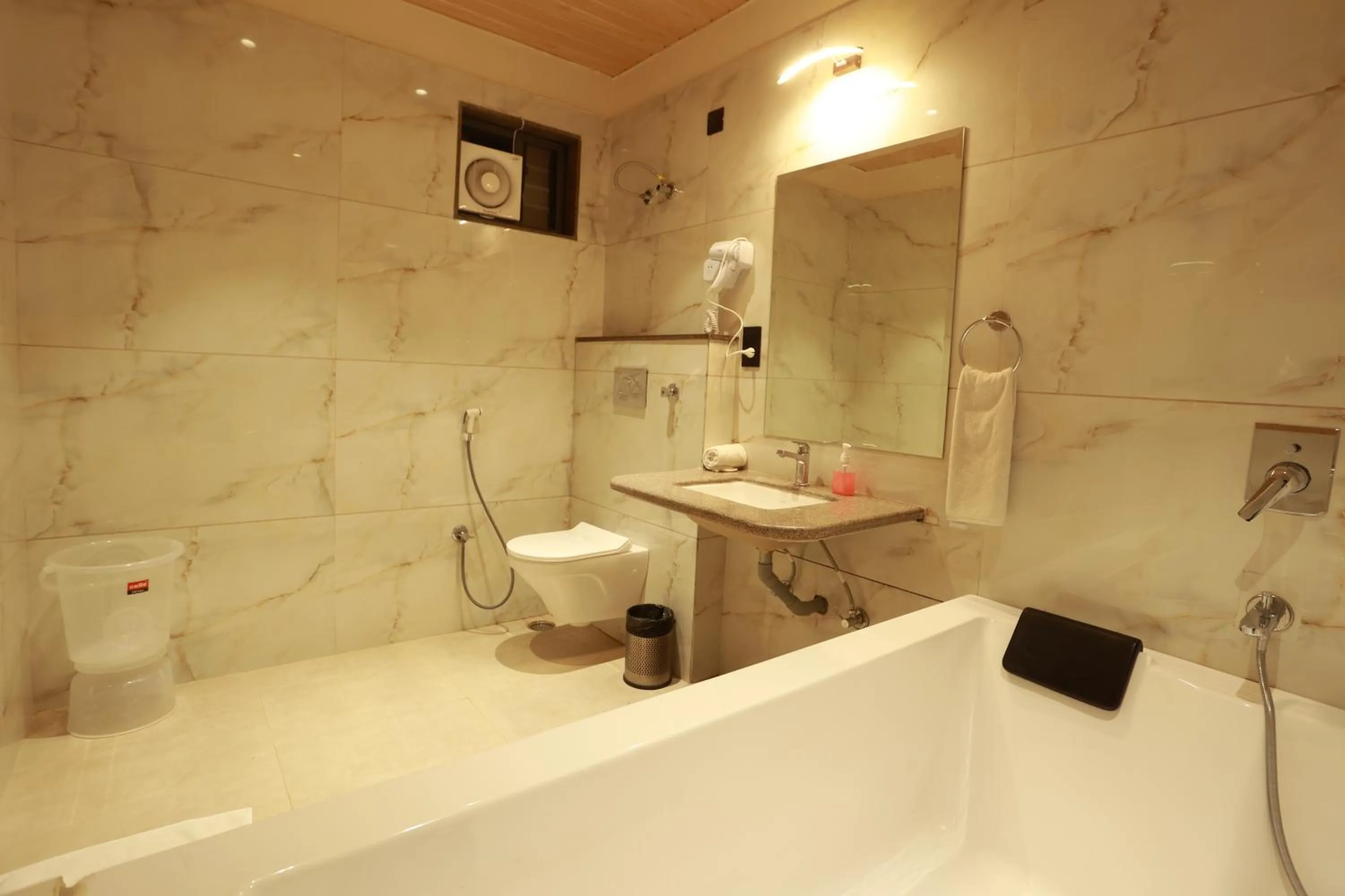 Hotel Taviral Regency