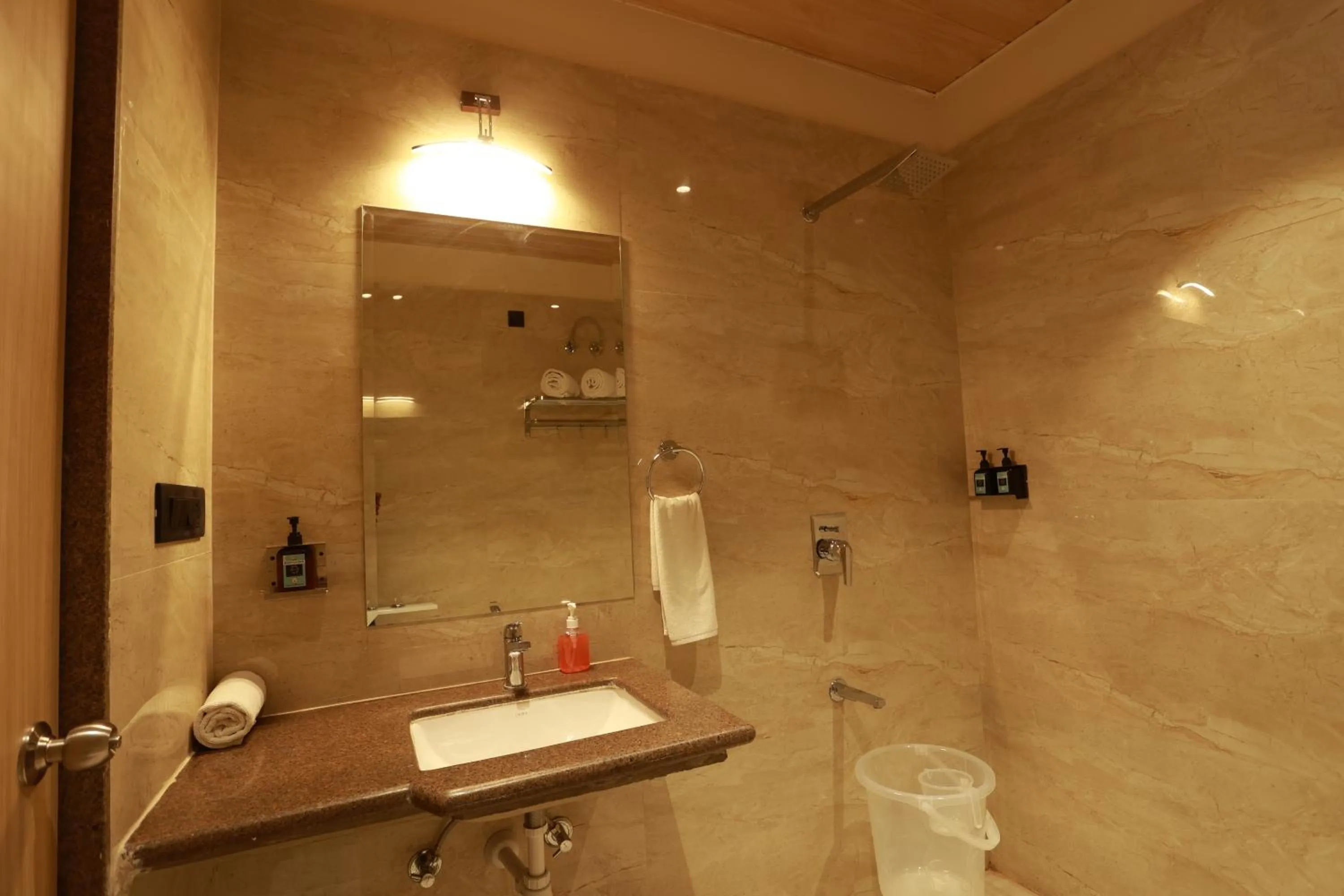 Hotel Taviral Regency