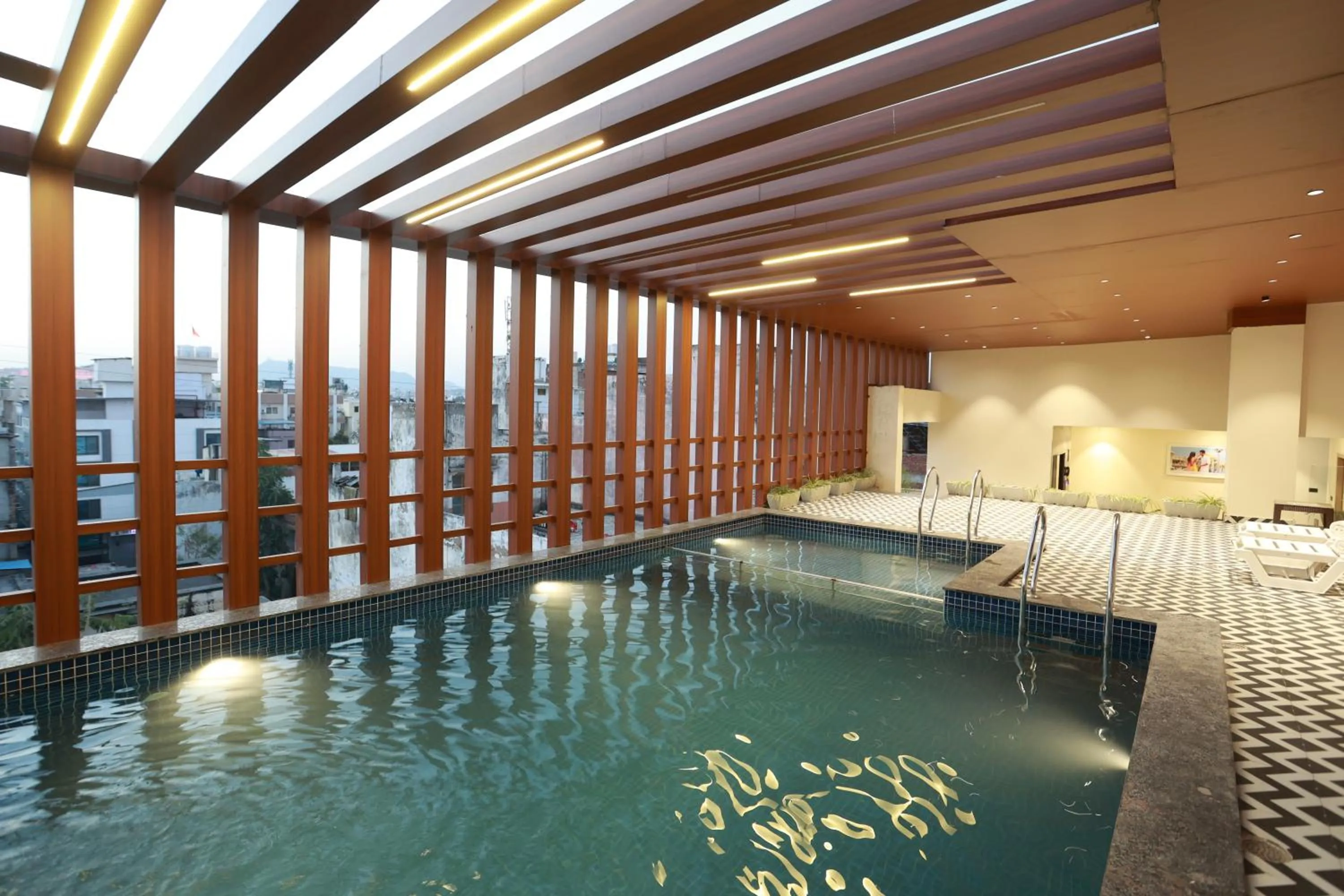 Hotel Taviral Regency