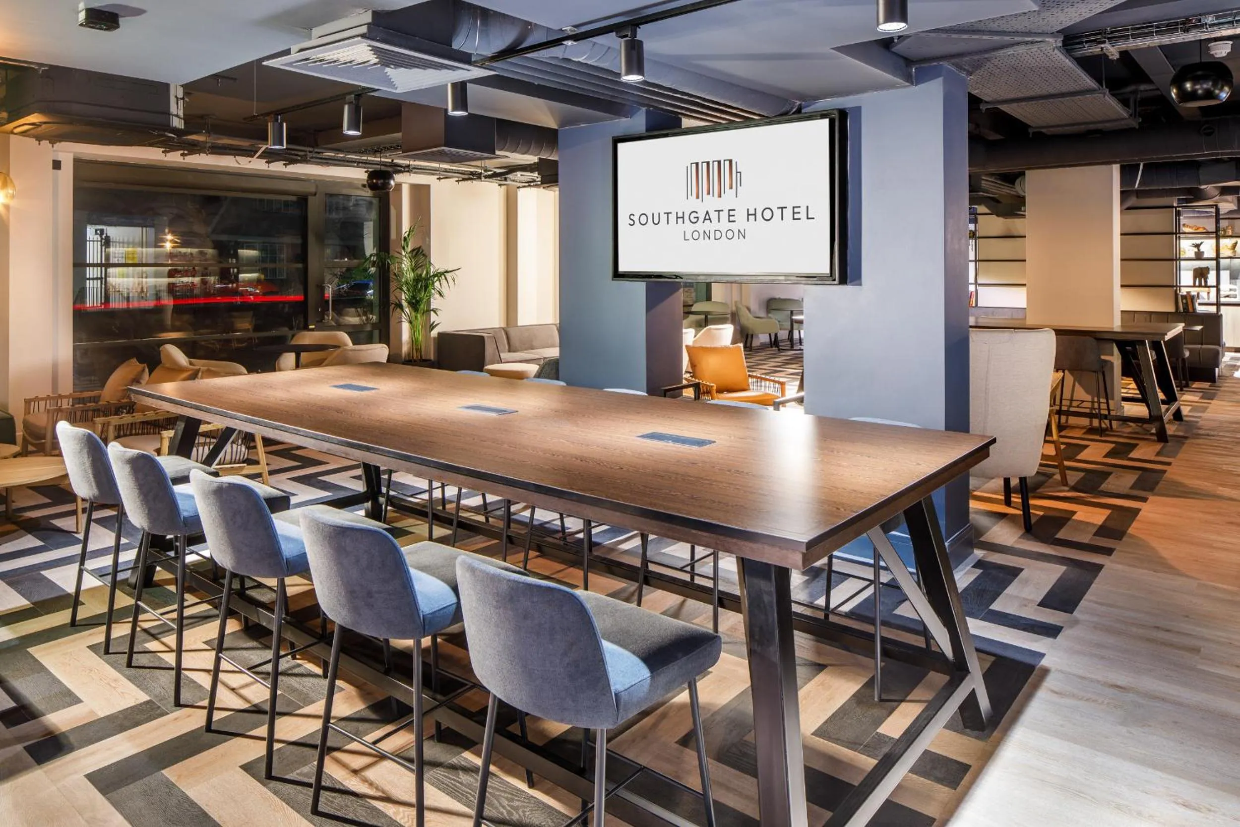 Lobby or reception in Southgate Hotel London