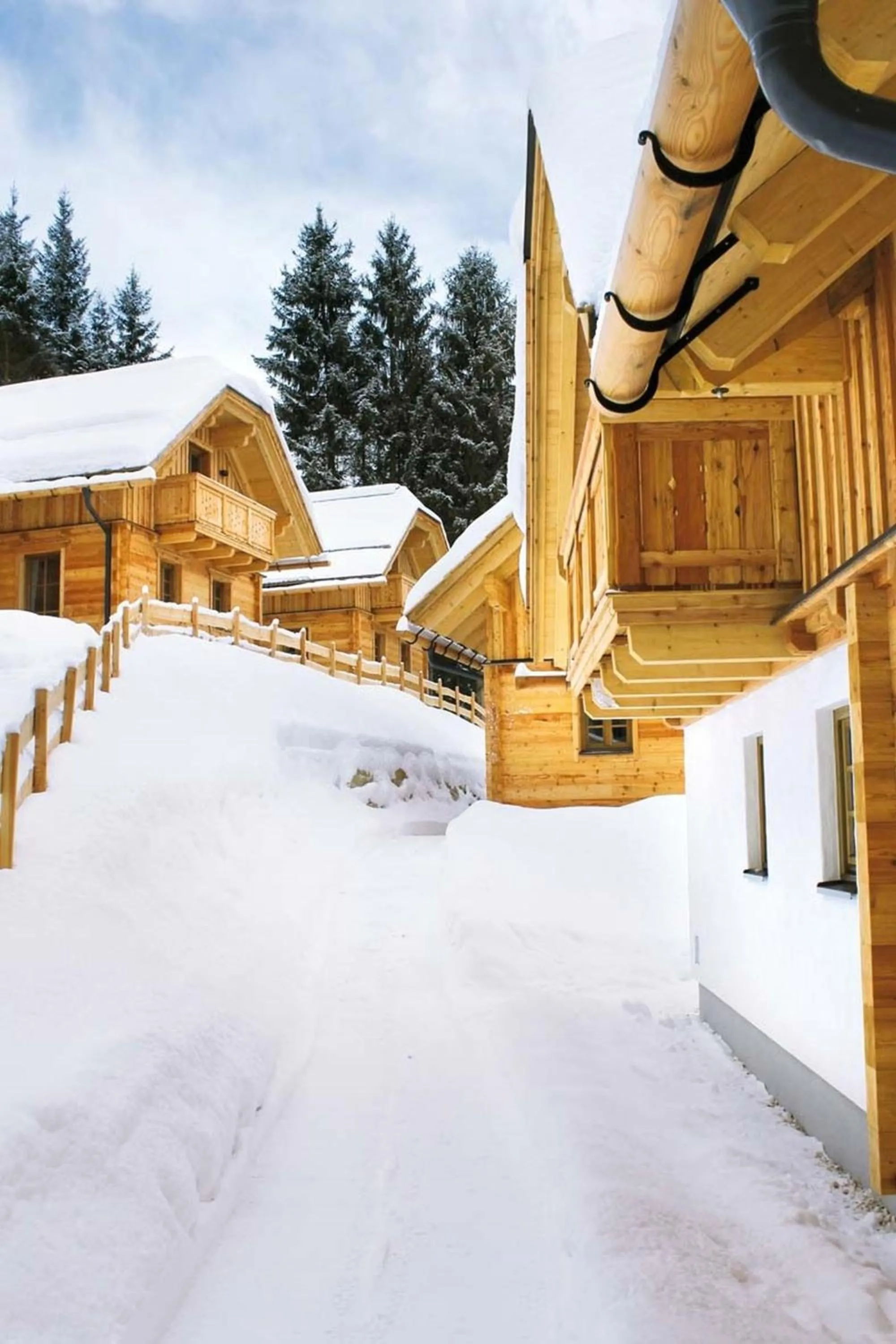 Property building in Bergdorf Riesner